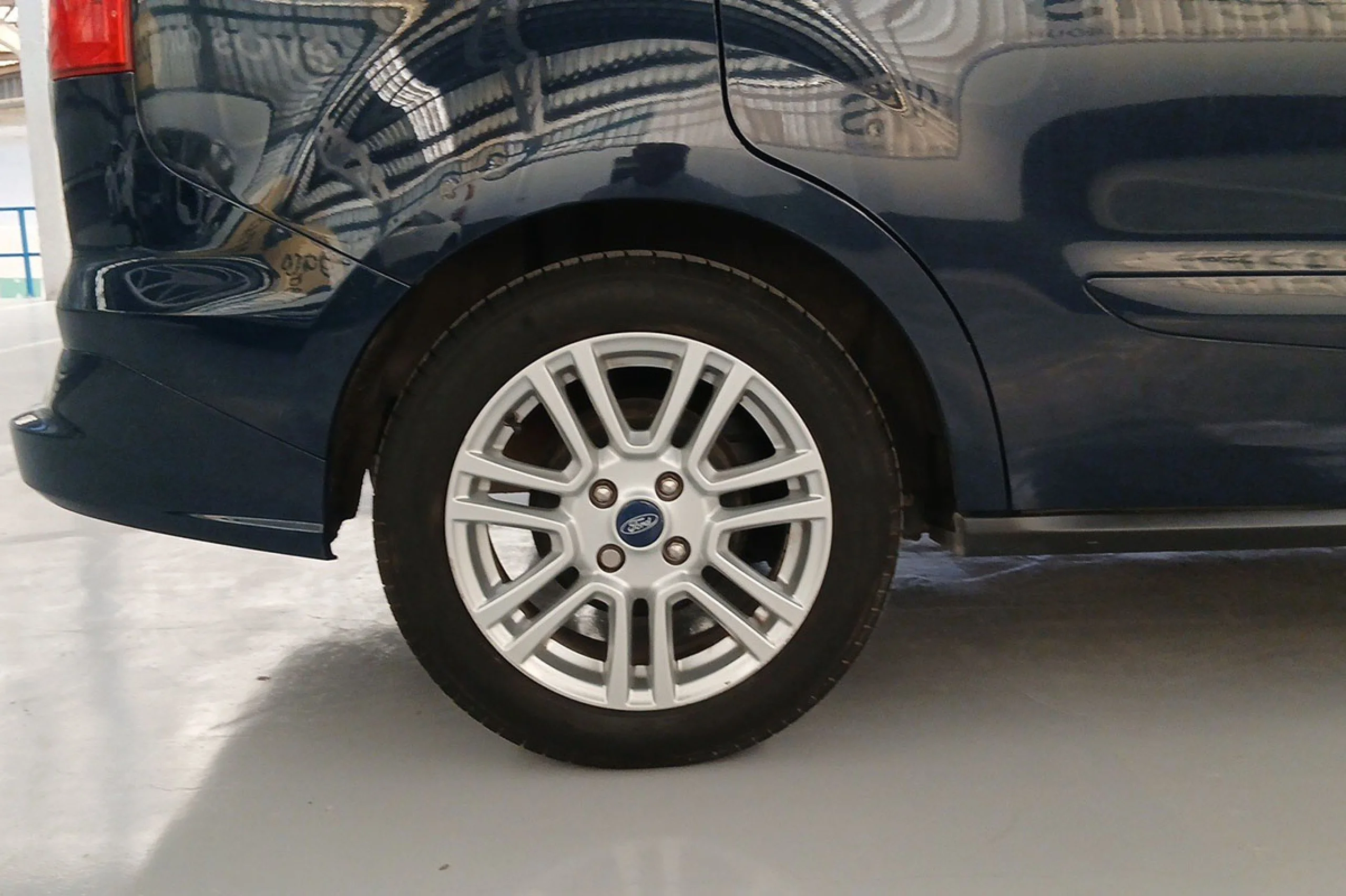 Ford Tourneo Courier 1.0 EcoBoost 100cv Trend - Foto 13
