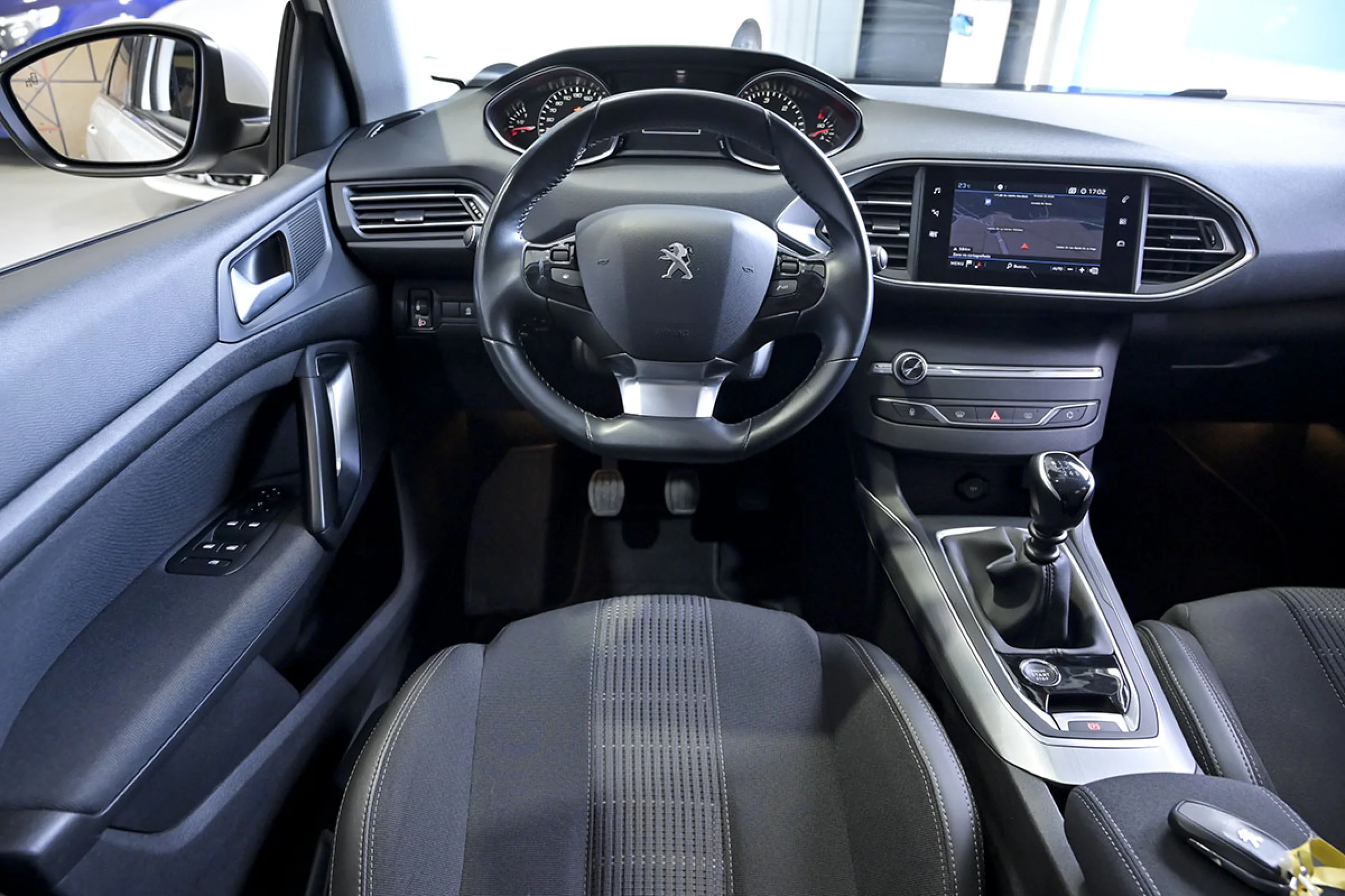 Peugeot 308 SW Allure Pack BlueHDI 130 SS - Foto 35