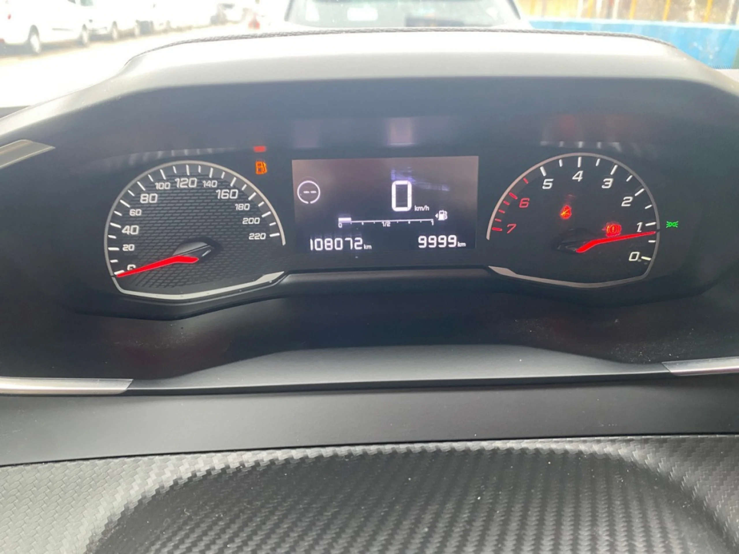 Peugeot 2008 Active BlueHDI 81kW (110CV) - Foto 8