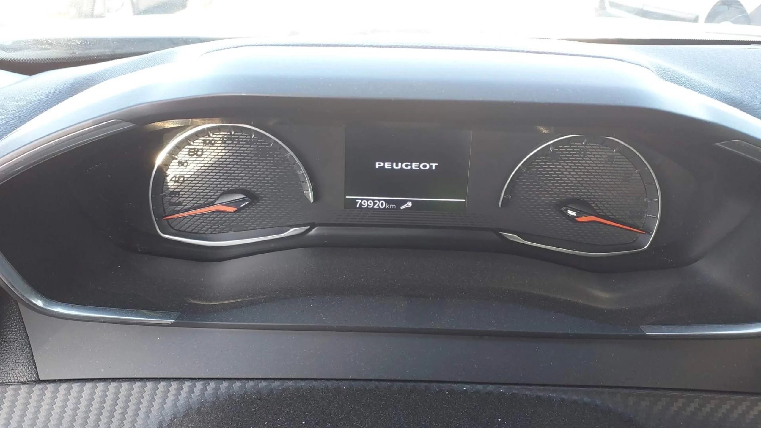 Peugeot 2008 Active Pack BlueHDI 81kW (110CV) - Foto 6