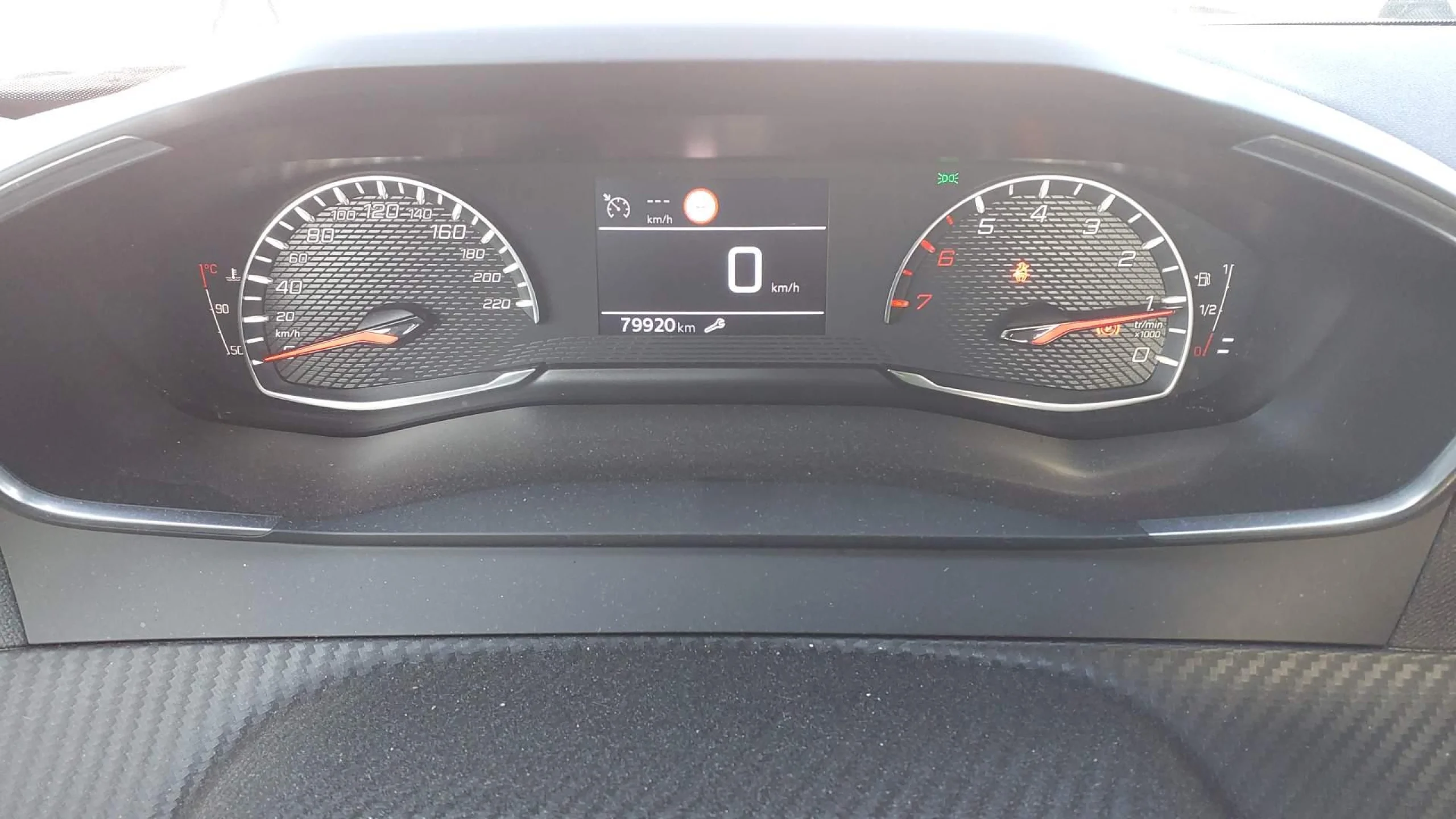 Peugeot 2008 Active Pack BlueHDI 81kW (110CV) - Foto 7