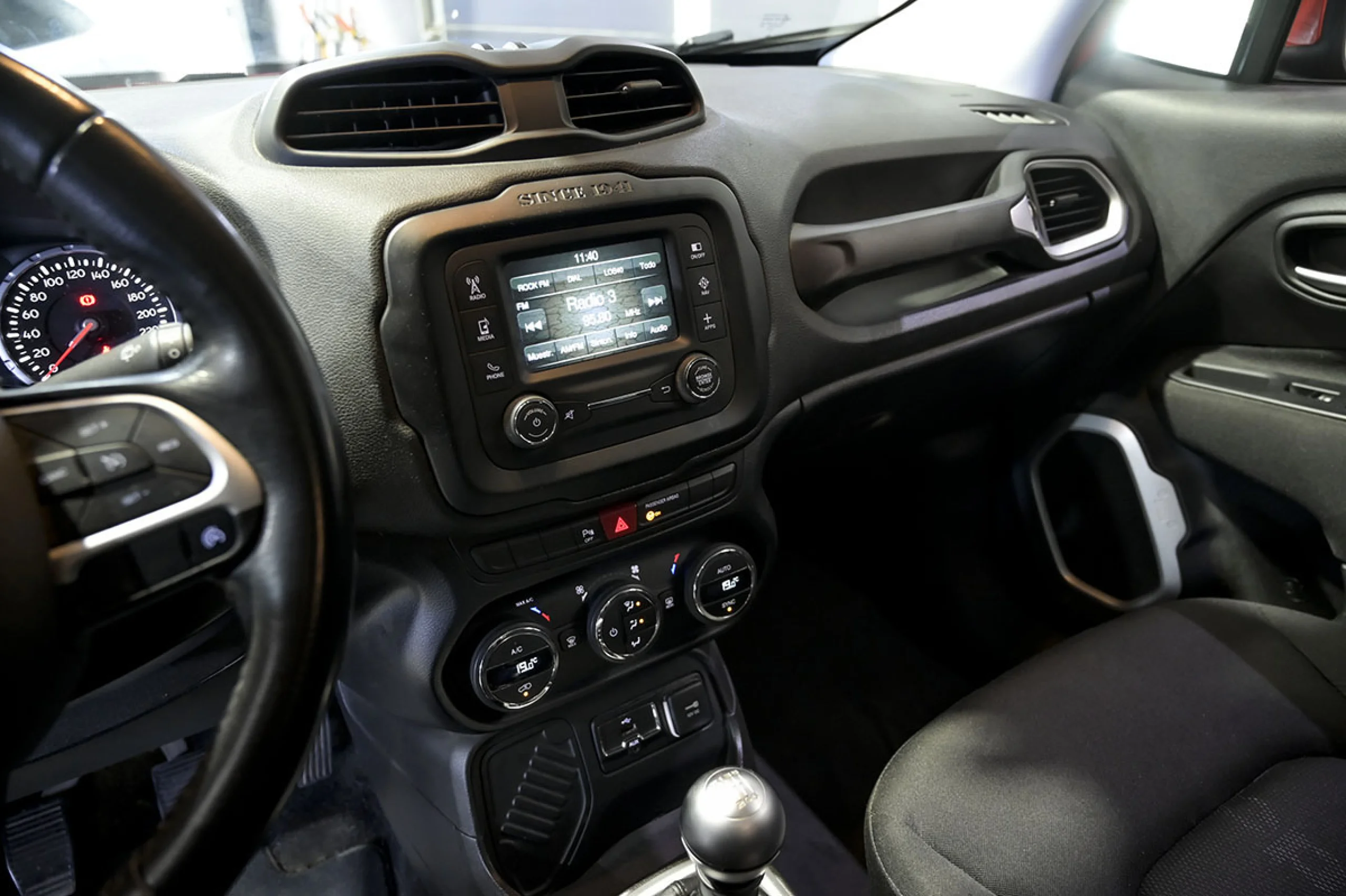 Jeep Renegade 1.3G 110kW Longitude 4x2 DDCT - Foto 27