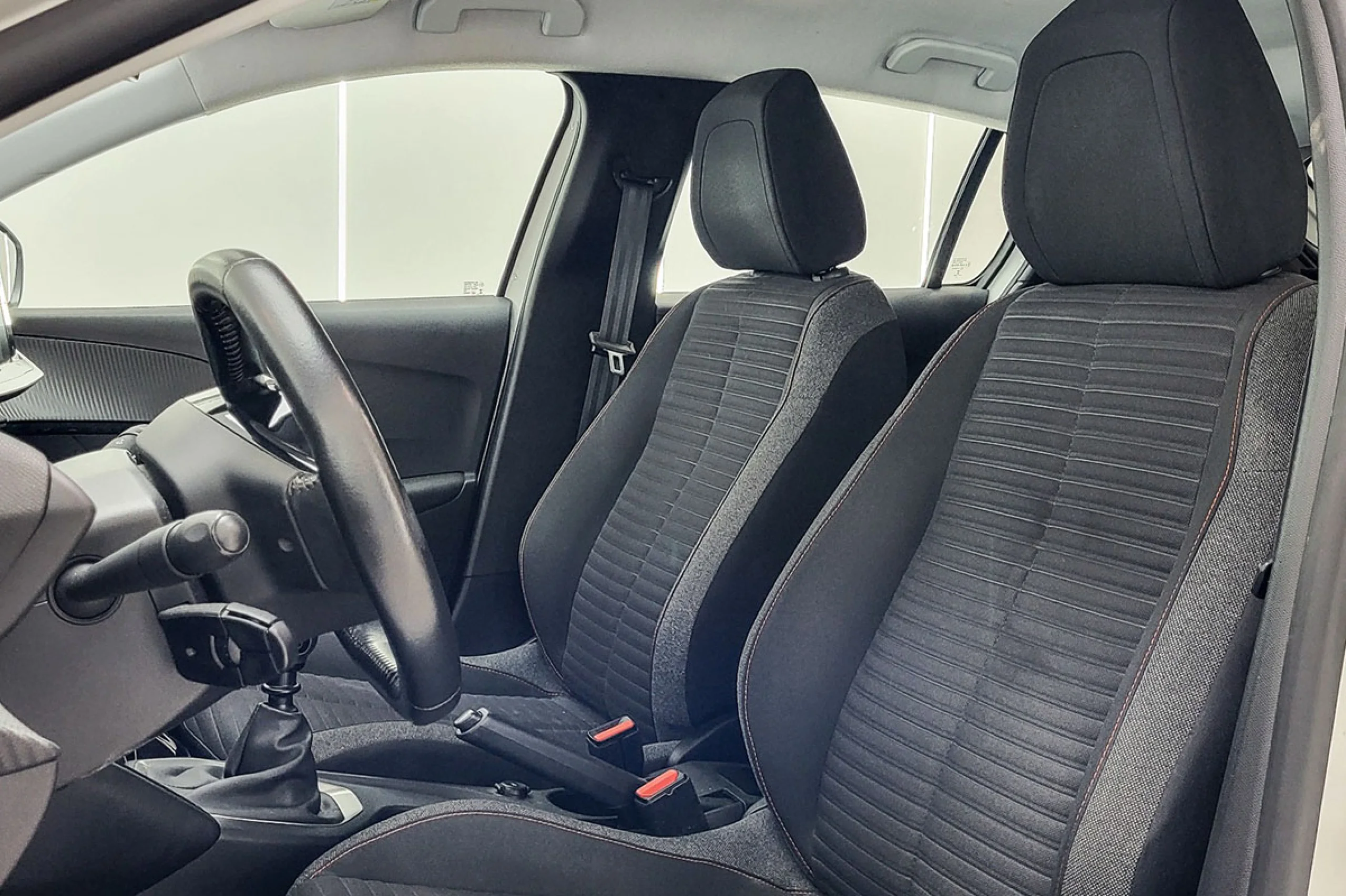 Peugeot 208 PureTech 73kW 100CV Active - Foto 9