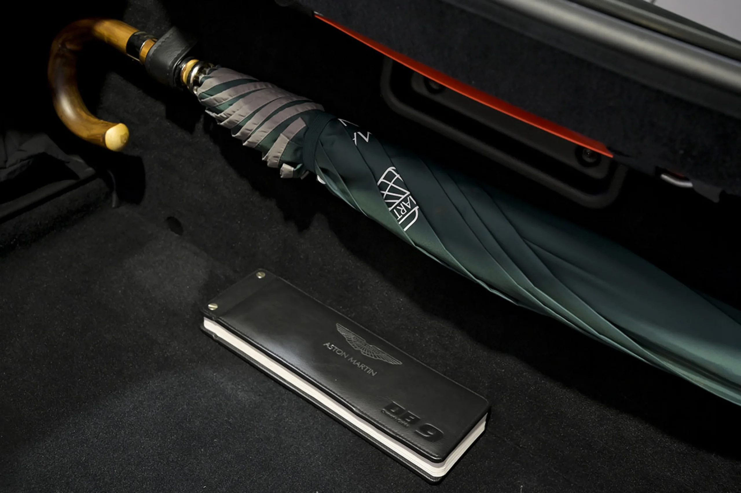 Aston Martin DB9 5.9 Coupe Touchtronic - Foto 15