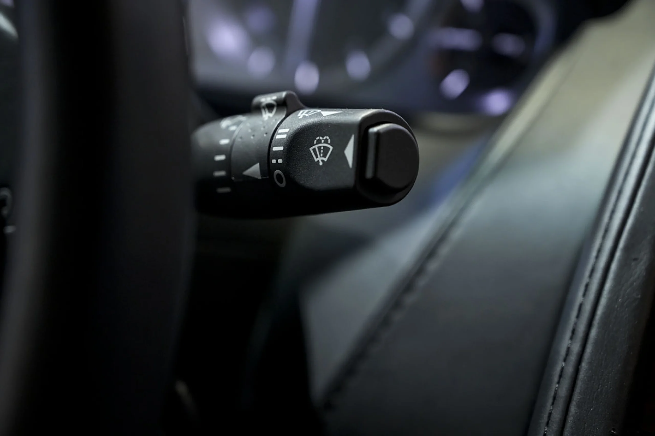 Aston Martin DB9 5.9 Coupe Touchtronic - Foto 29