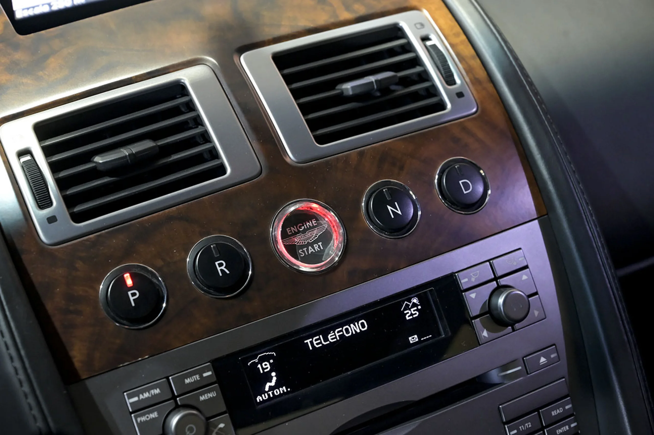 Aston Martin DB9 5.9 Coupe Touchtronic - Foto 32