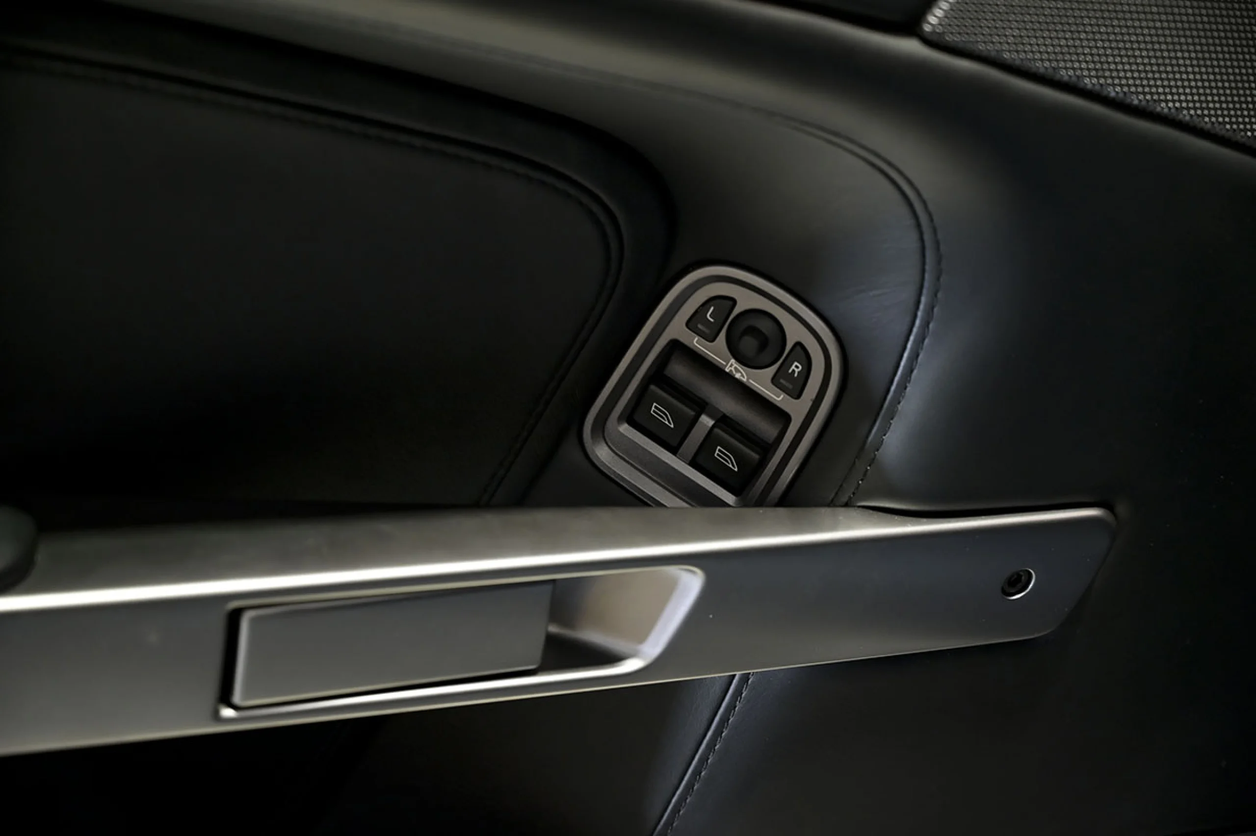 Aston Martin DB9 5.9 Coupe Touchtronic - Foto 44