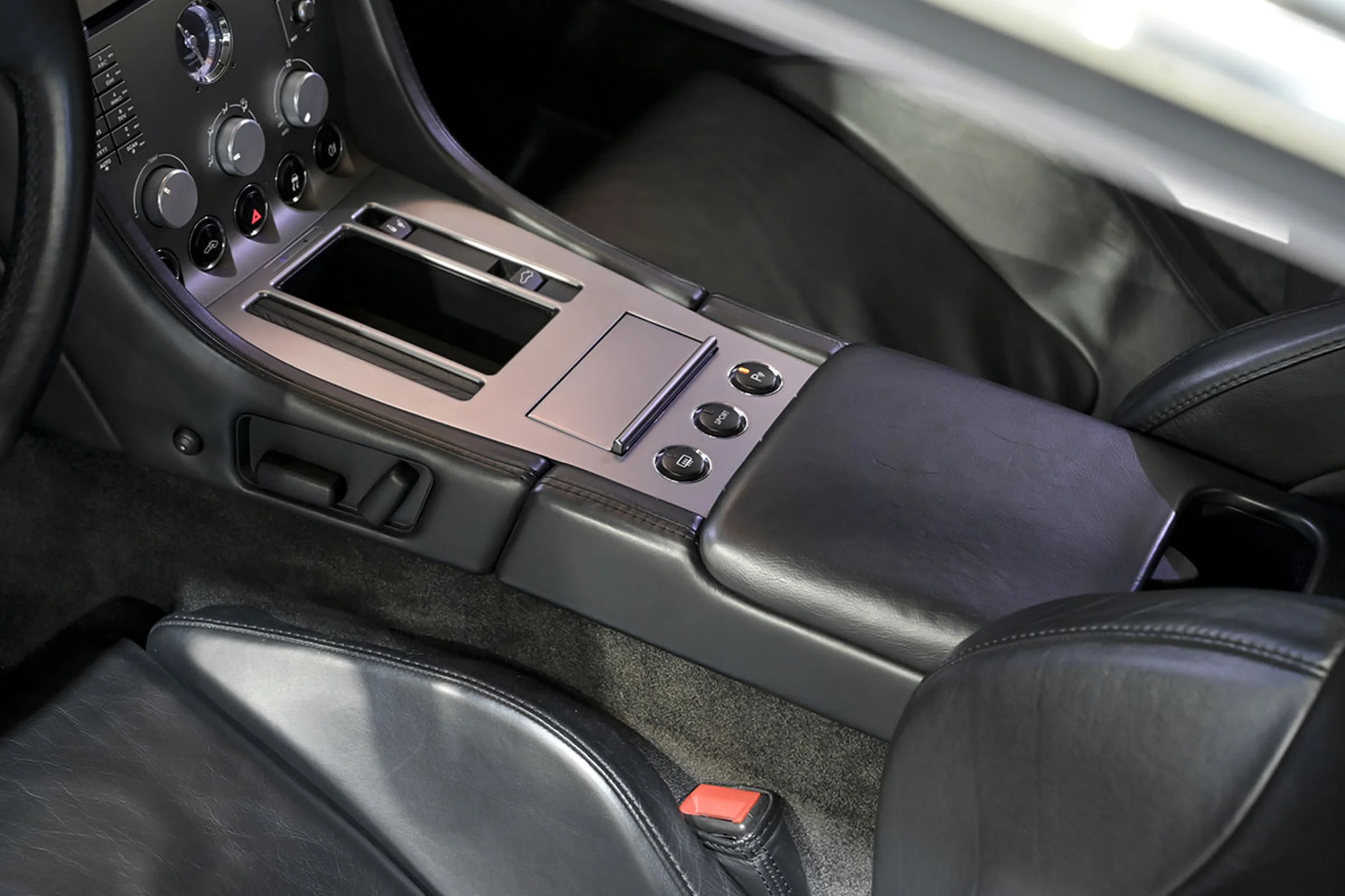 Aston Martin DB9 5.9 Coupe Touchtronic - Foto 47