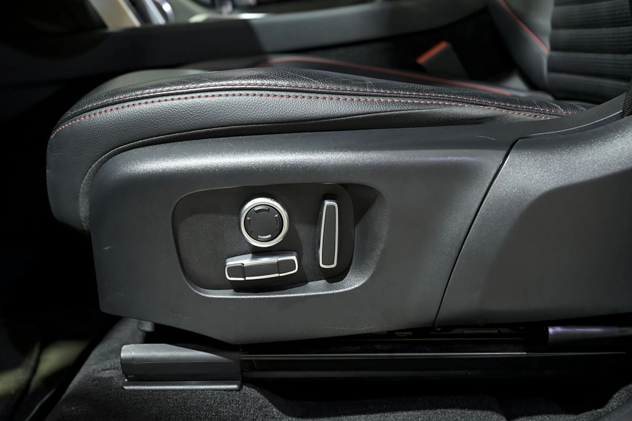 Land Rover Discovery Sport 1.5 I3 PHEV 309PS AWD Auto RDynamic SE - Foto 22