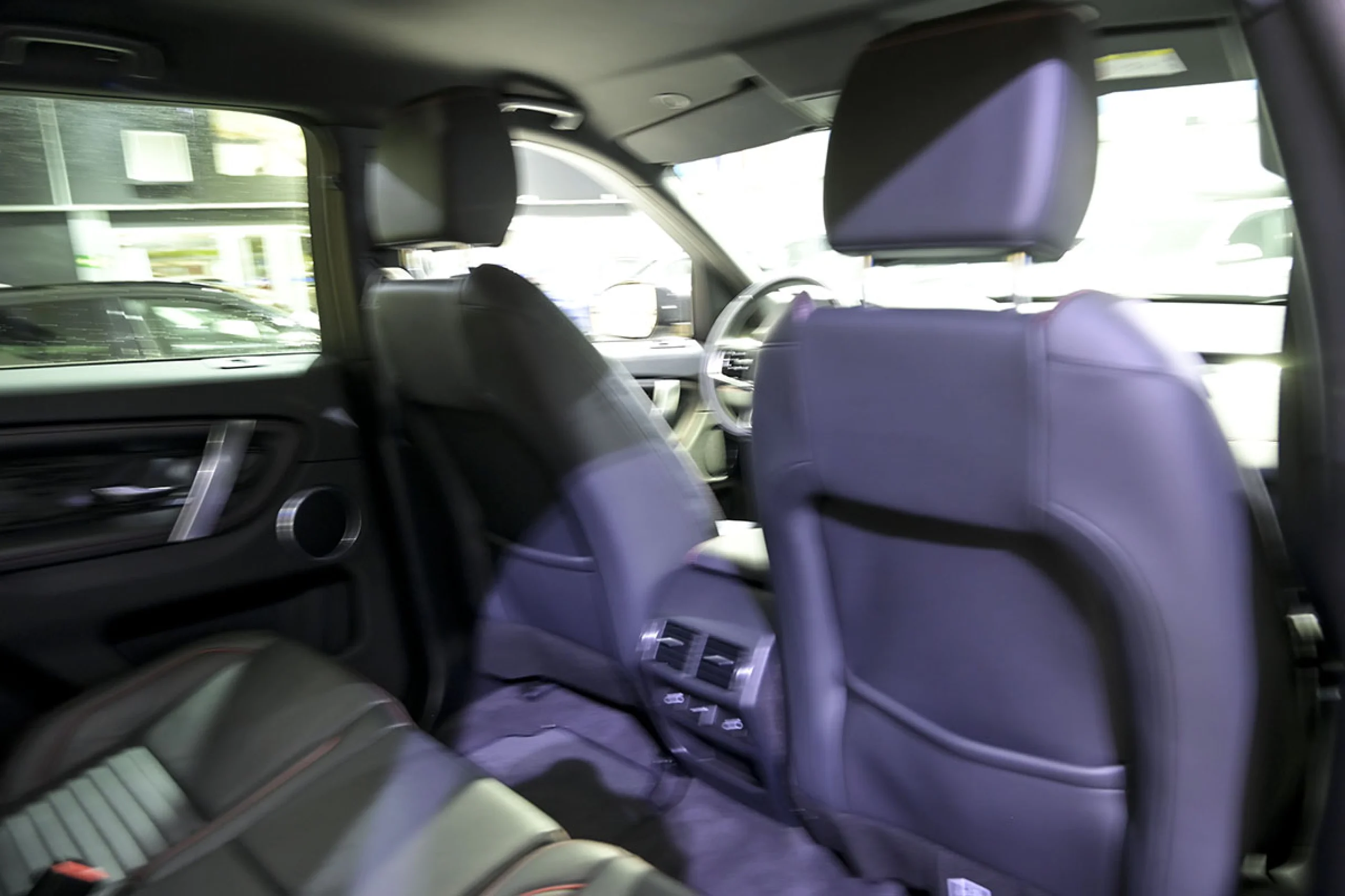 Land Rover Discovery Sport 1.5 I3 PHEV 309PS AWD Auto RDynamic SE - Foto 23