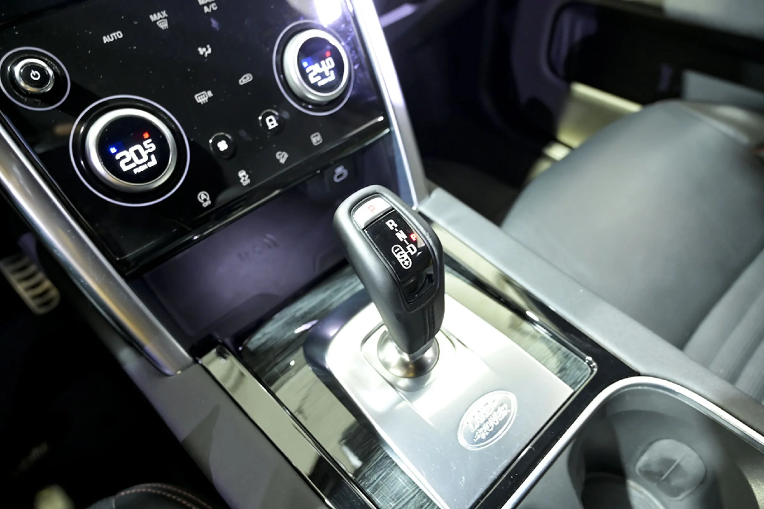 Land Rover Discovery Sport 1.5 I3 PHEV 309PS AWD Auto RDynamic SE - Foto 39