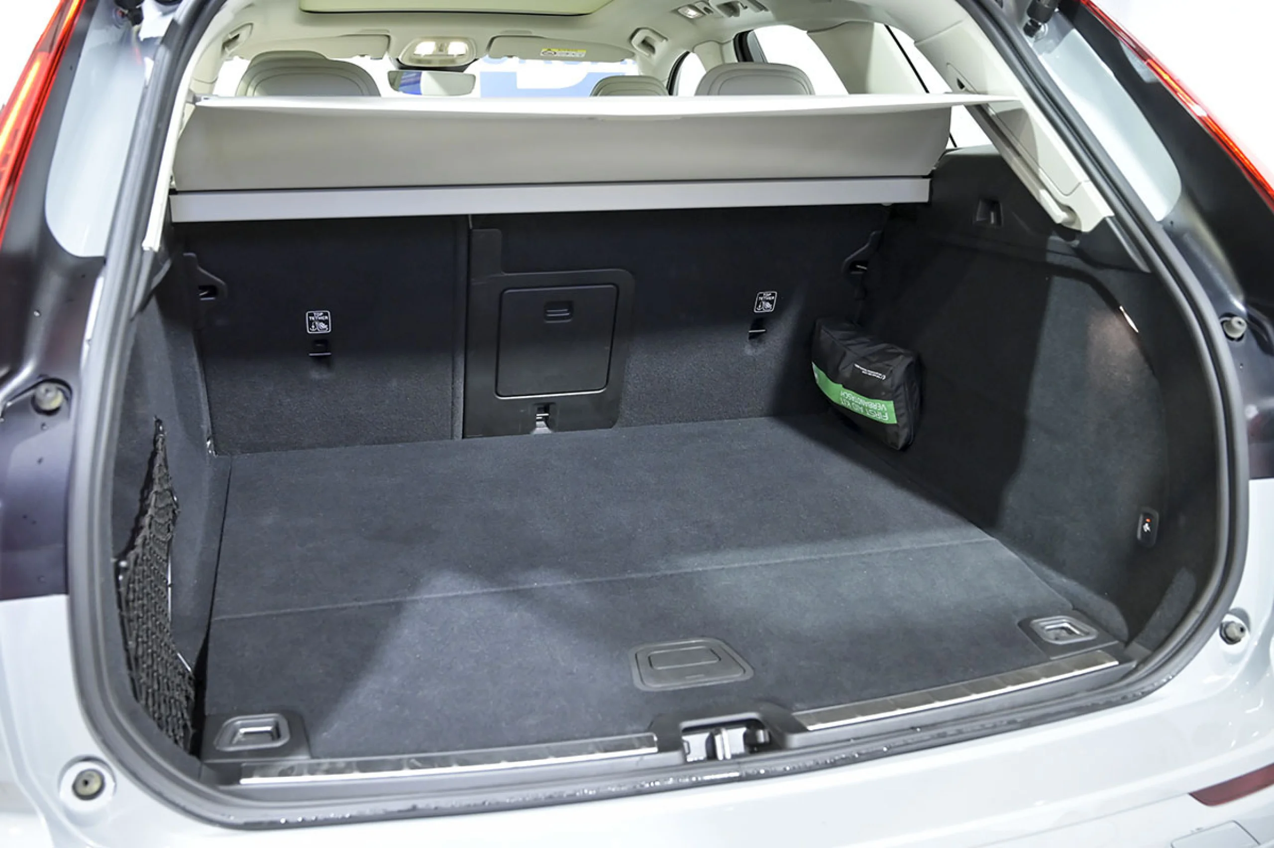 Volvo XC 60 XC60 2.0 T6 AWD Recharge Plus Dark Auto - Foto 13