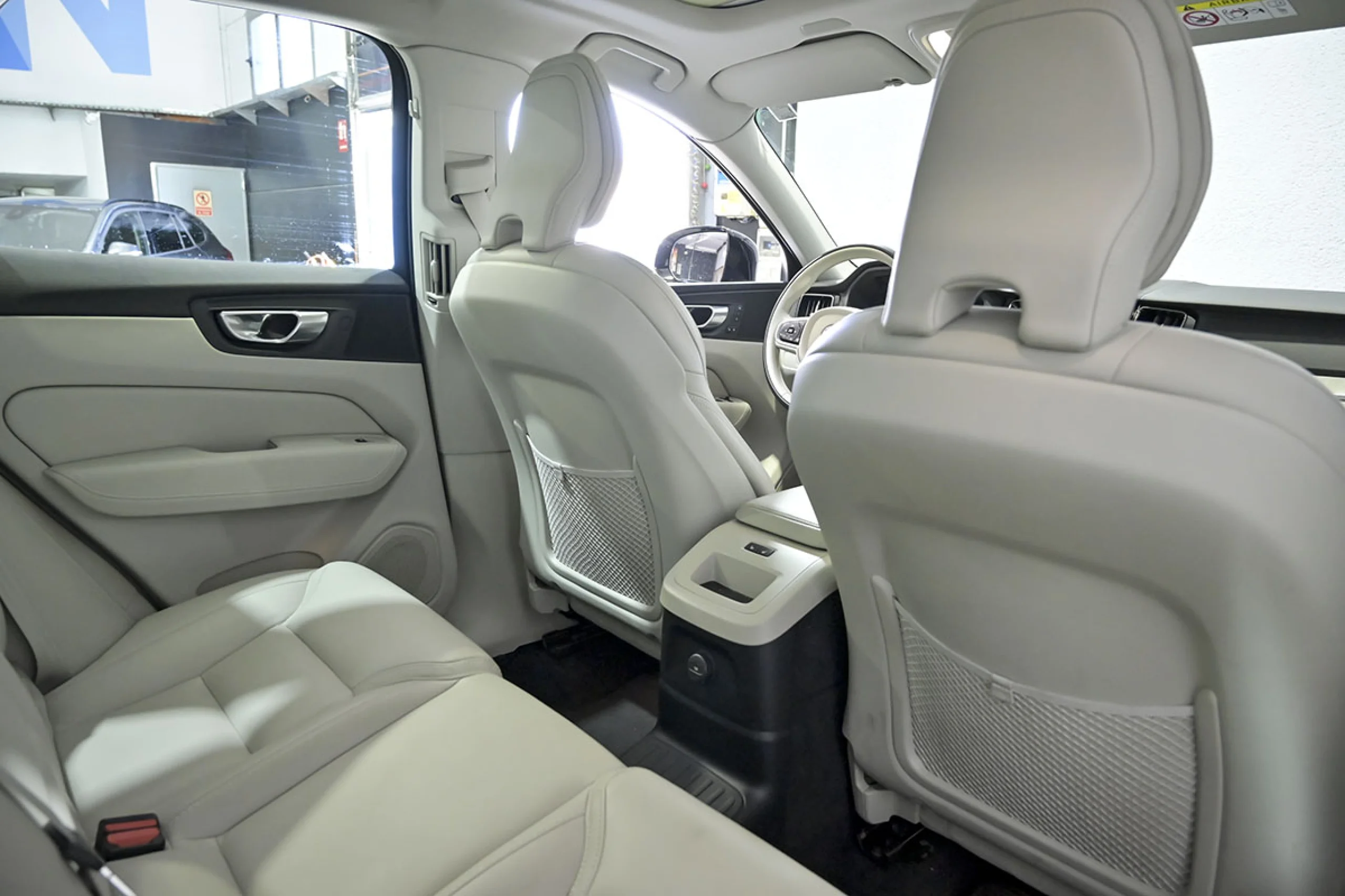 Volvo XC 60 XC60 2.0 T6 AWD Recharge Plus Dark Auto - Foto 15