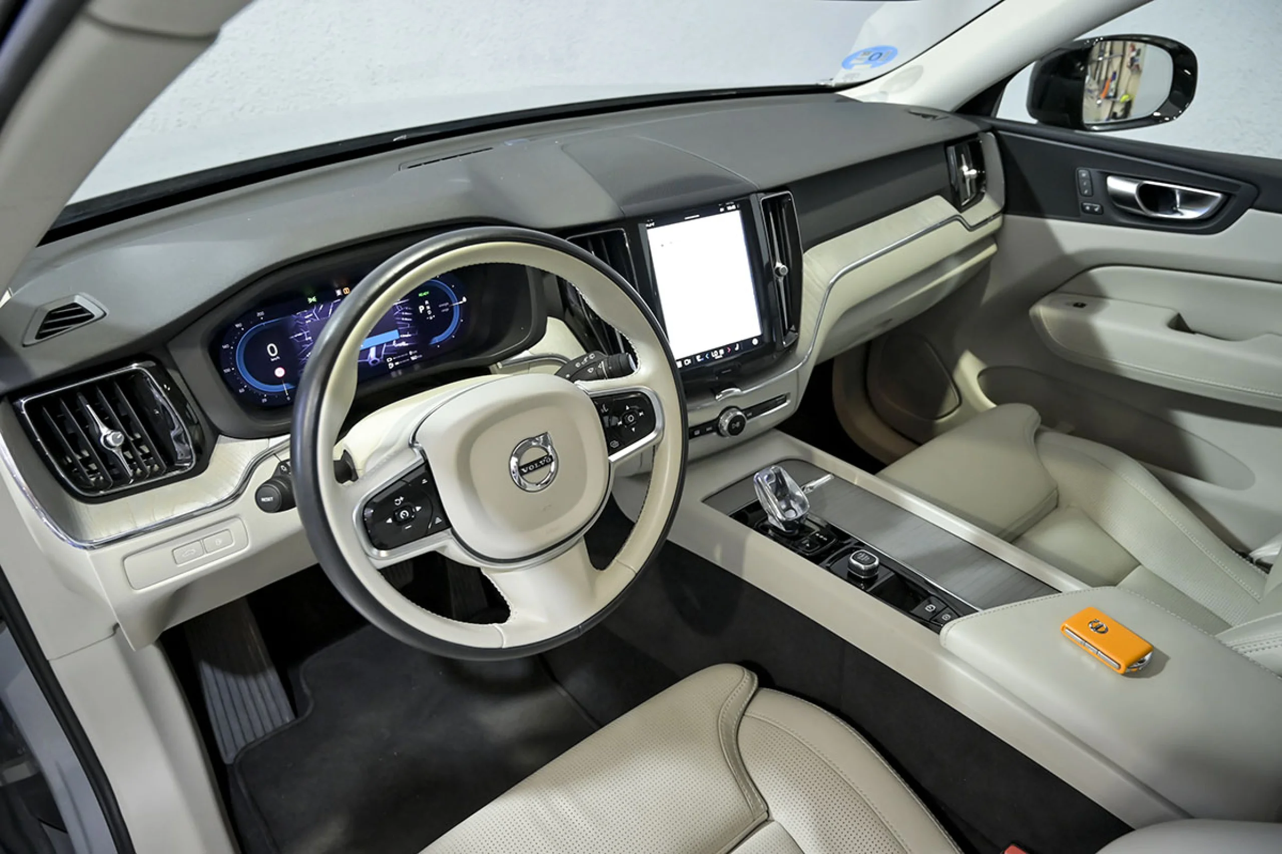 Volvo XC 60 XC60 2.0 T6 AWD Recharge Plus Dark Auto - Foto 6