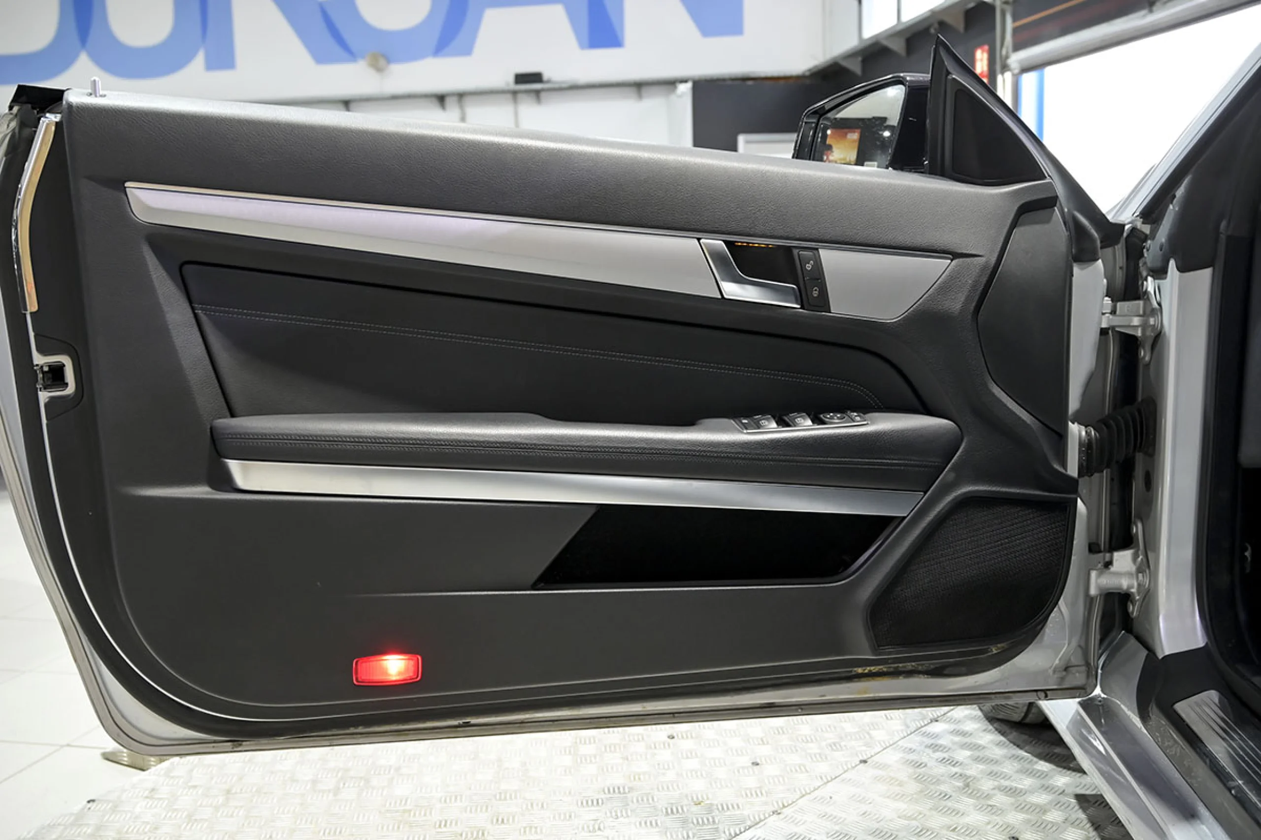 Mercedes-Benz E 220 Clase E Coupe E 220 CDI - Foto 20