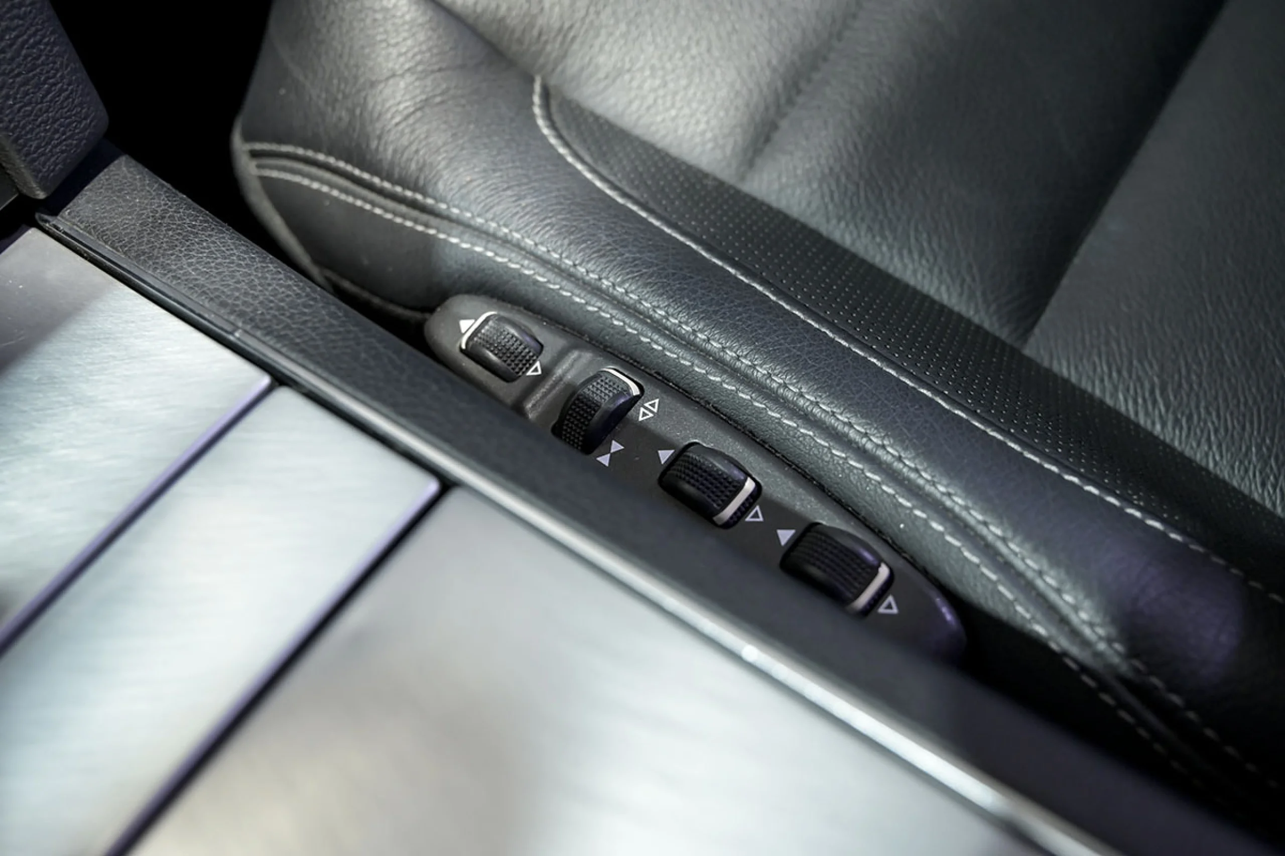 Mercedes-Benz E 220 Clase E Coupe E 220 CDI - Foto 46