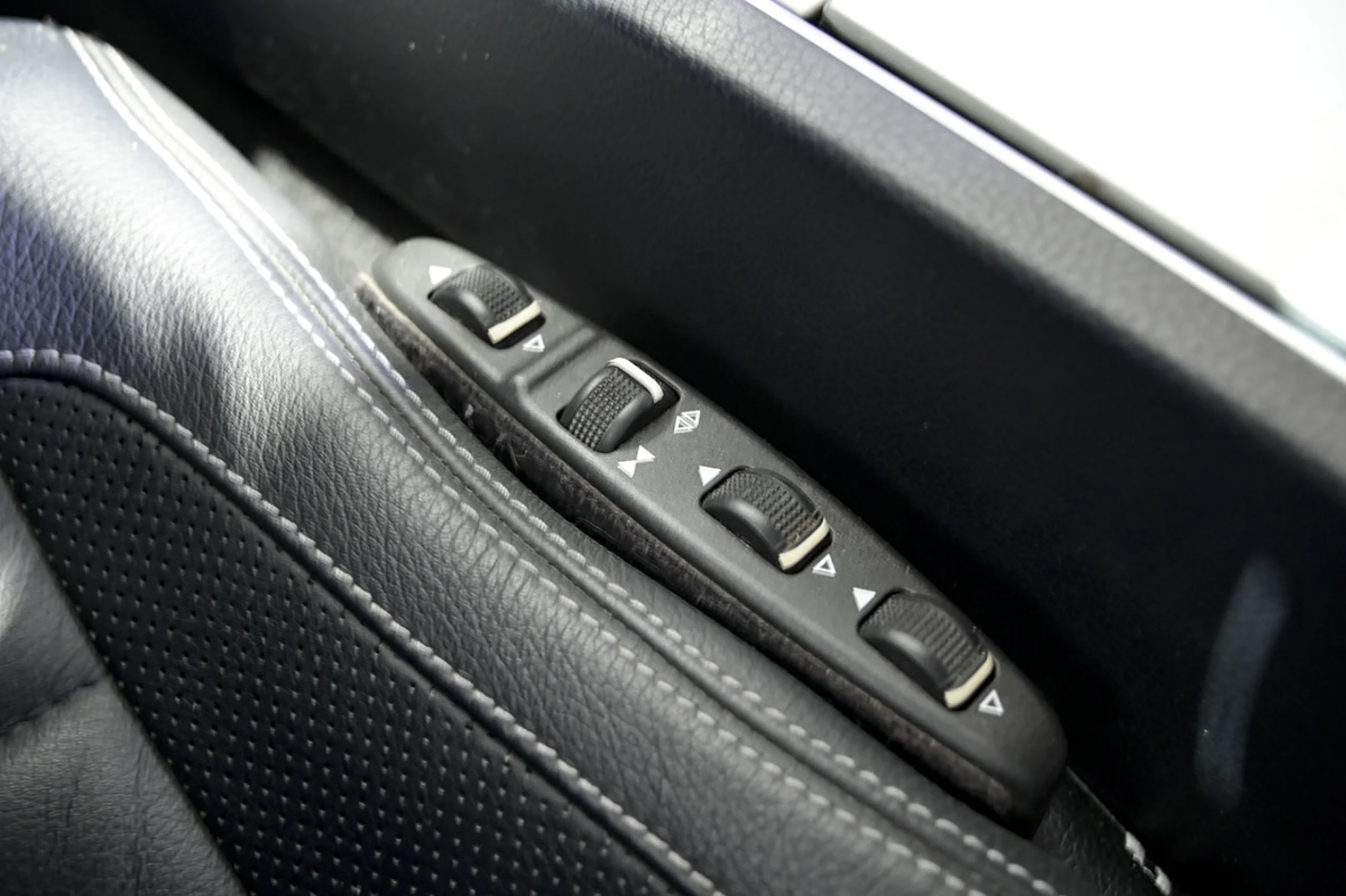 Mercedes-Benz E 220 Clase E Coupe E 220 CDI - Foto 47