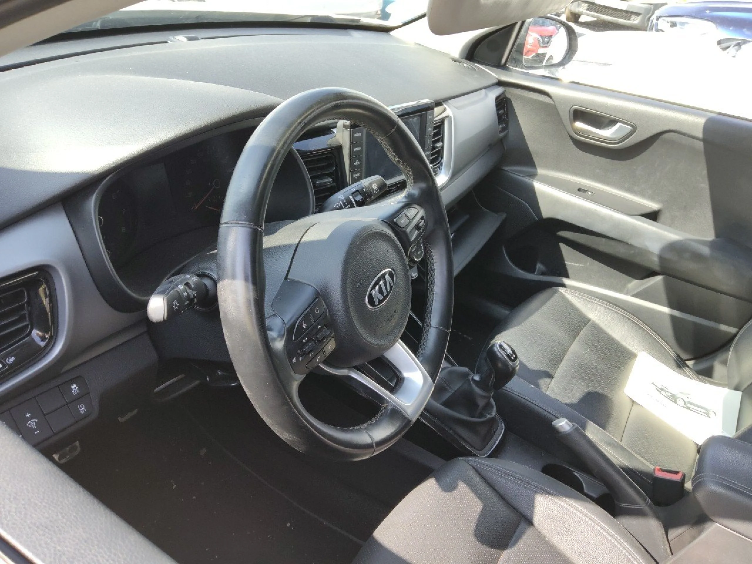 Kia Stonic 1.0 T-GDi 74kW (100CV) Black Edition - Foto 7