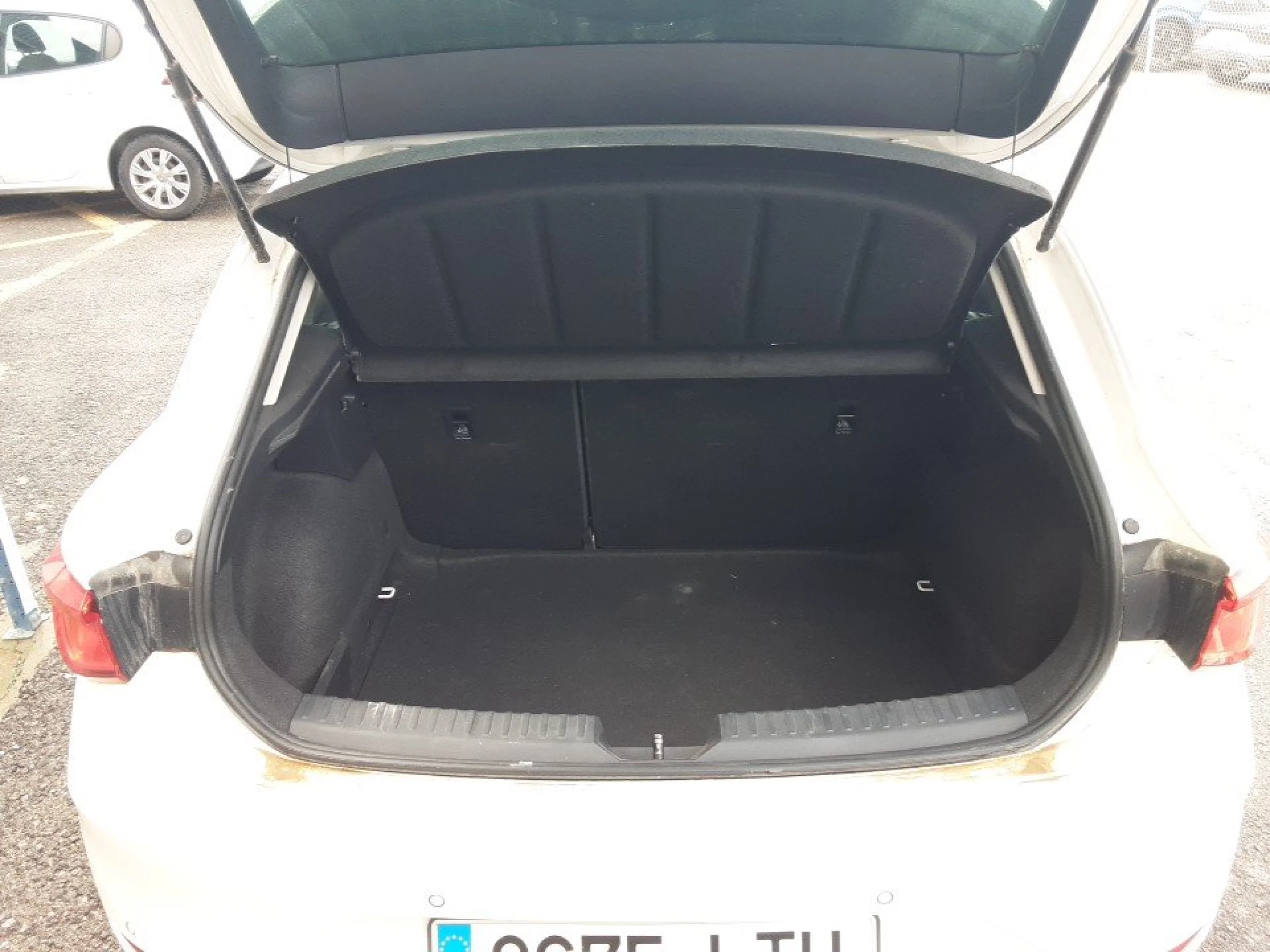 Seat Leon 2.0 TDI 85kW S&amp;S Style Go - Foto 7