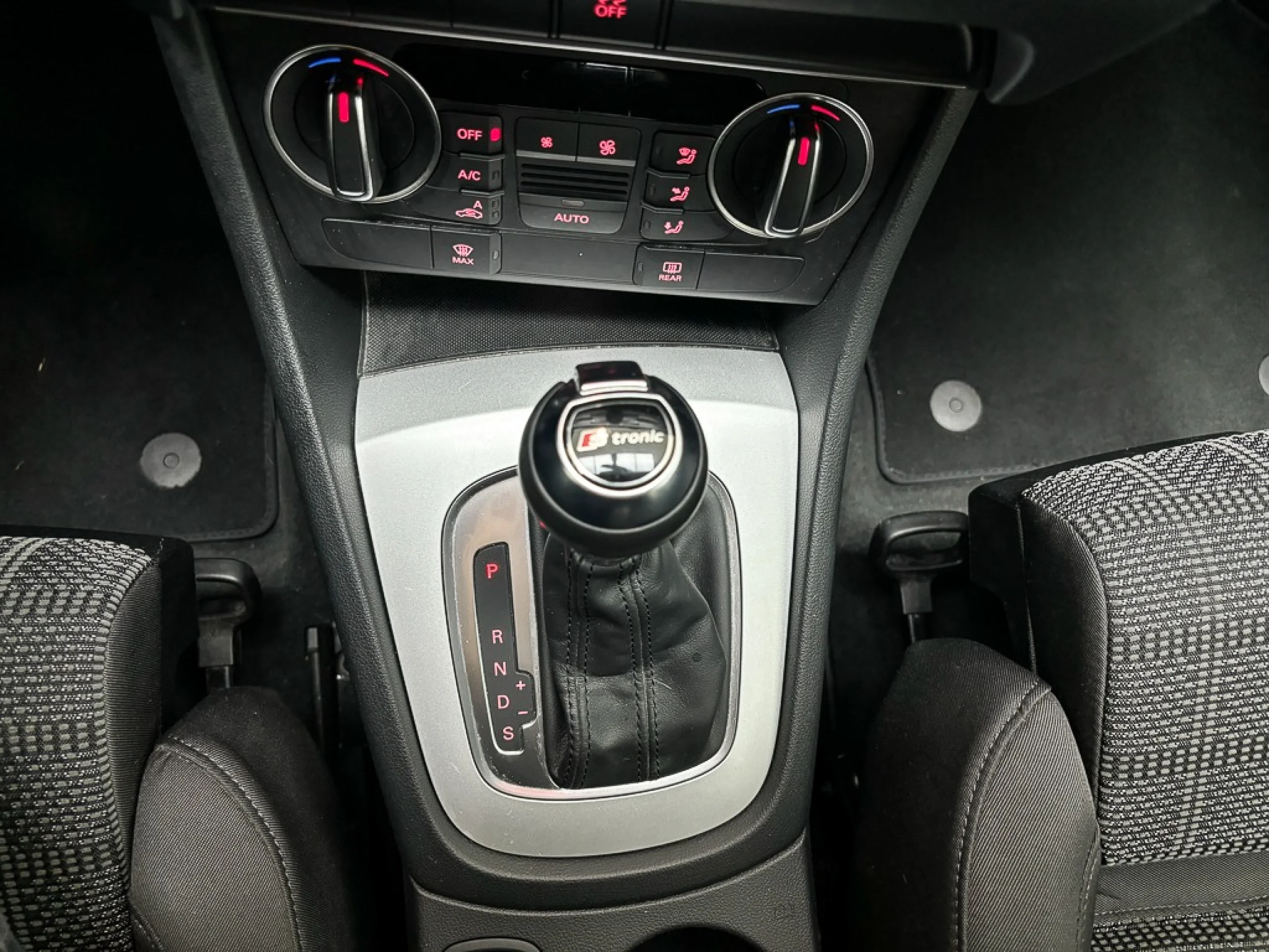 Audi Q3 Attraction 2.0 TDI 110kW 150CV - Foto 18