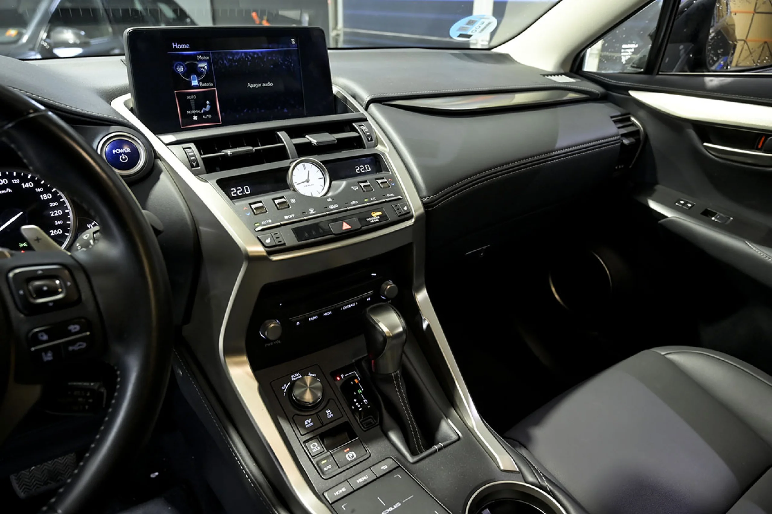 Lexus NX 300h NX 2.5 300h Premium 2WD - Foto 27