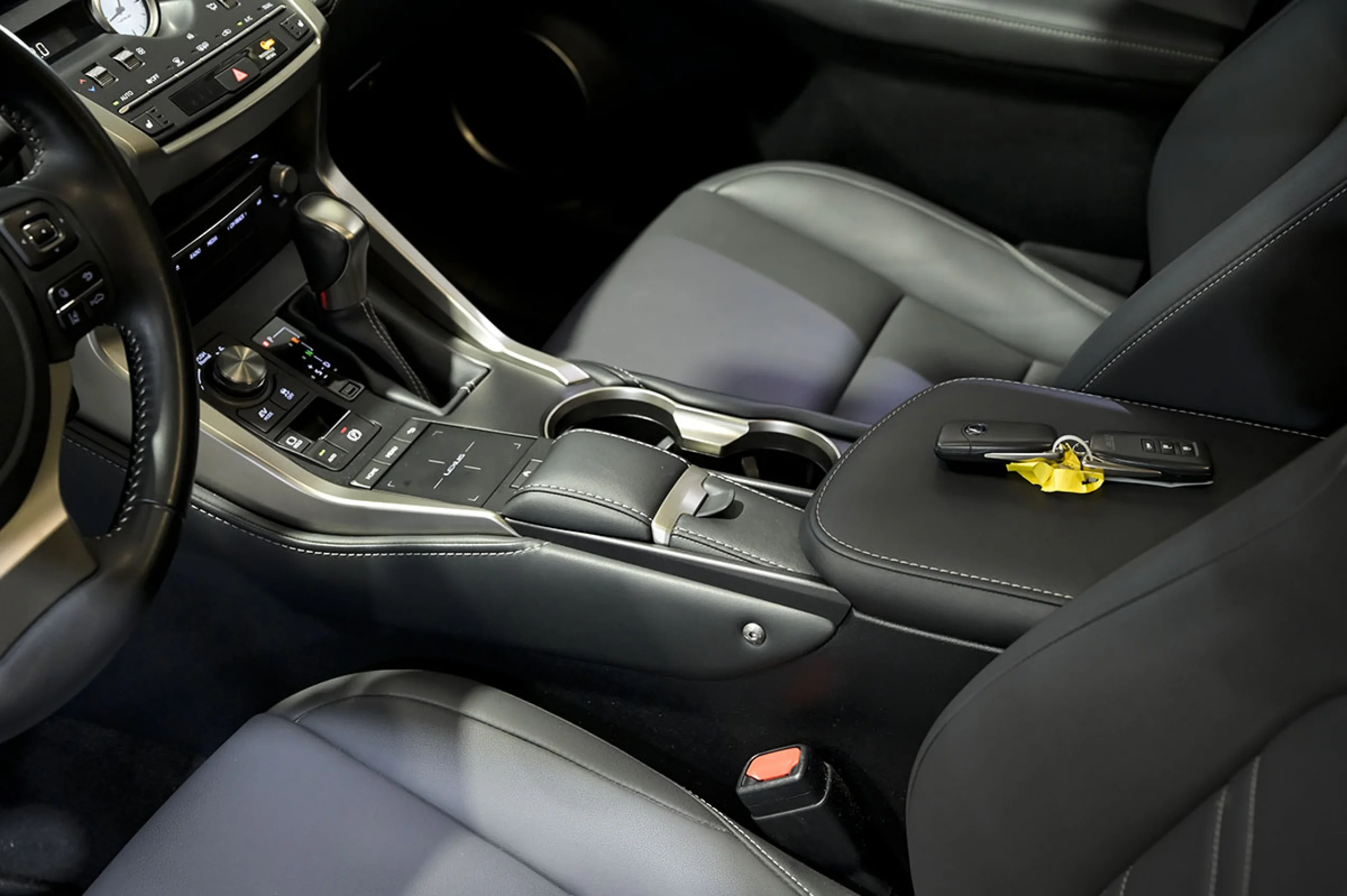 Lexus NX 300h NX 2.5 300h Premium 2WD - Foto 29