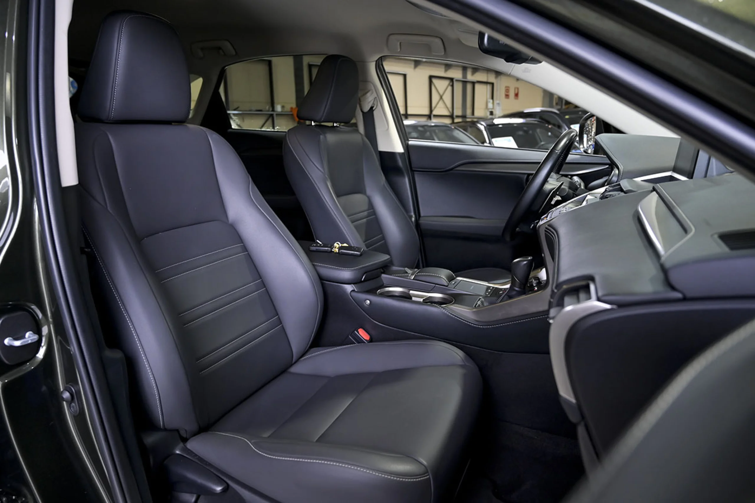 Lexus NX 300h NX 2.5 300h Premium 2WD - Foto 31