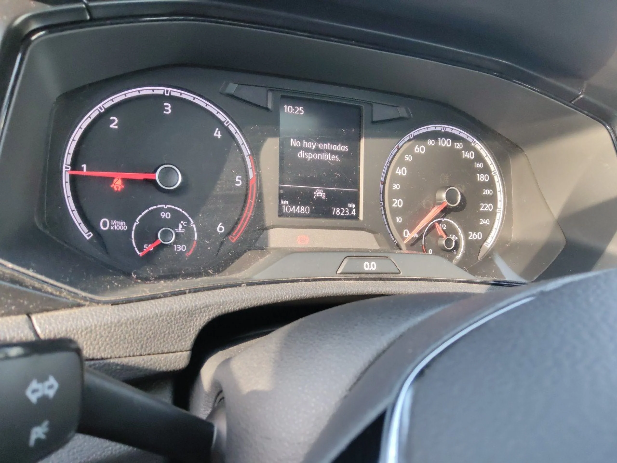 Volkswagen T-Roc Edition 1.6 TDI 85kW (115CV) - Foto 8