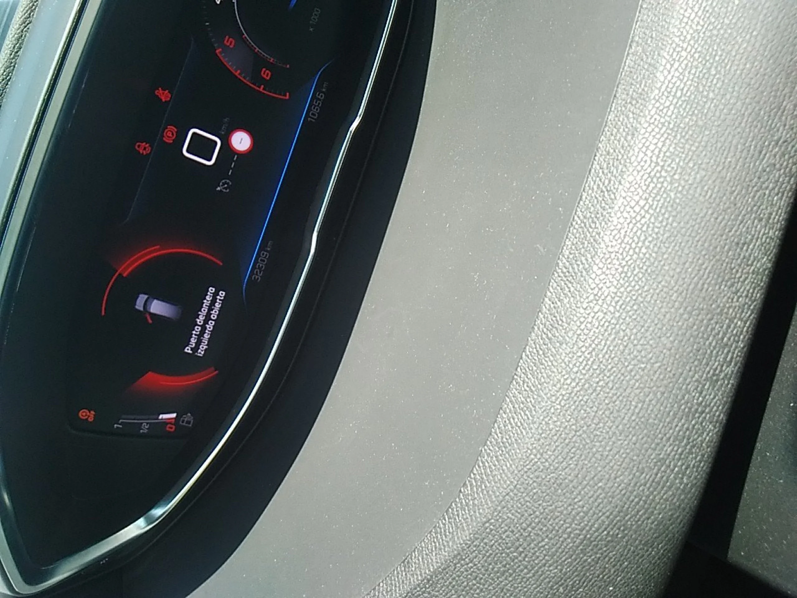 Peugeot 5008 1.5 BlueHDi 96kW (130CV) S&amp;S Allure - Foto 8