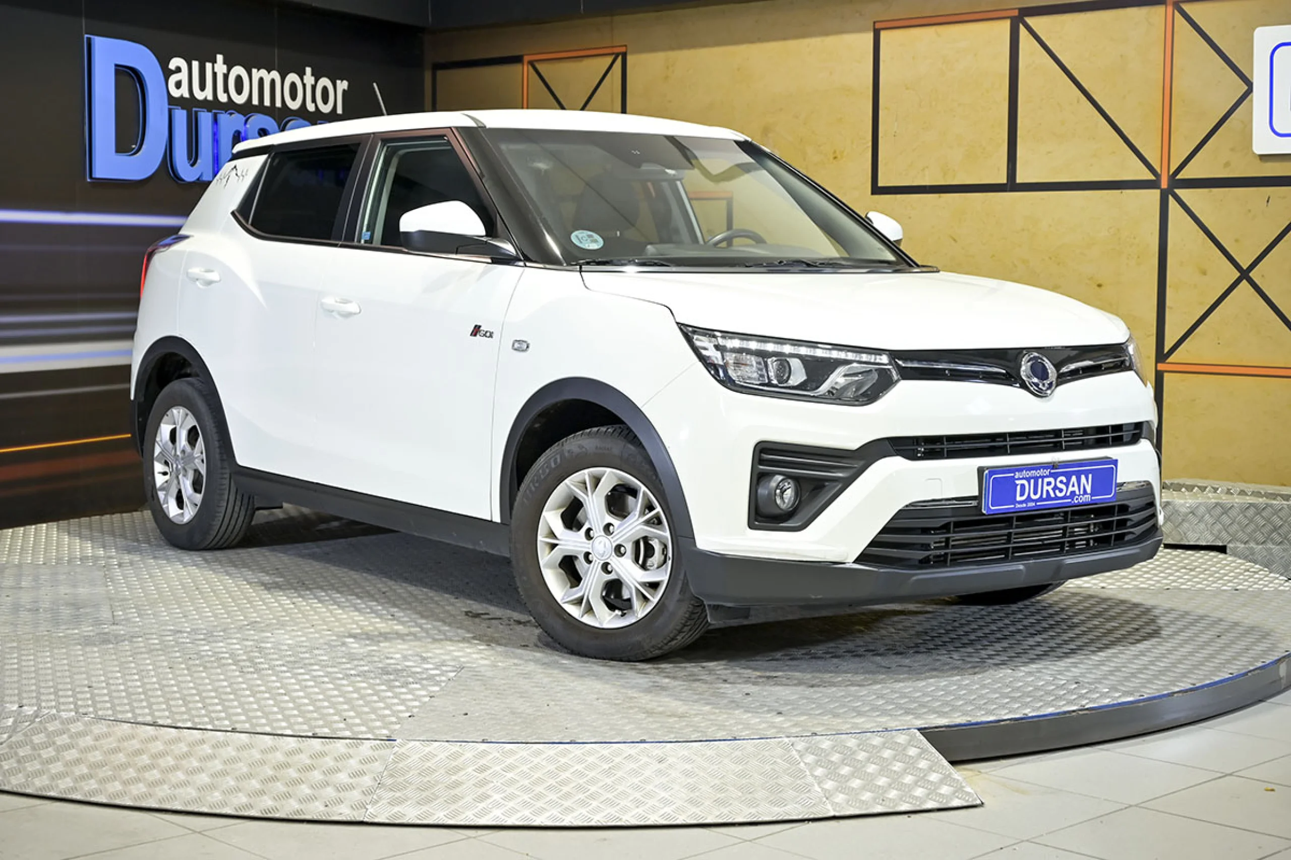 Ssangyong Tivoli G12T Urban Plus - Foto 3