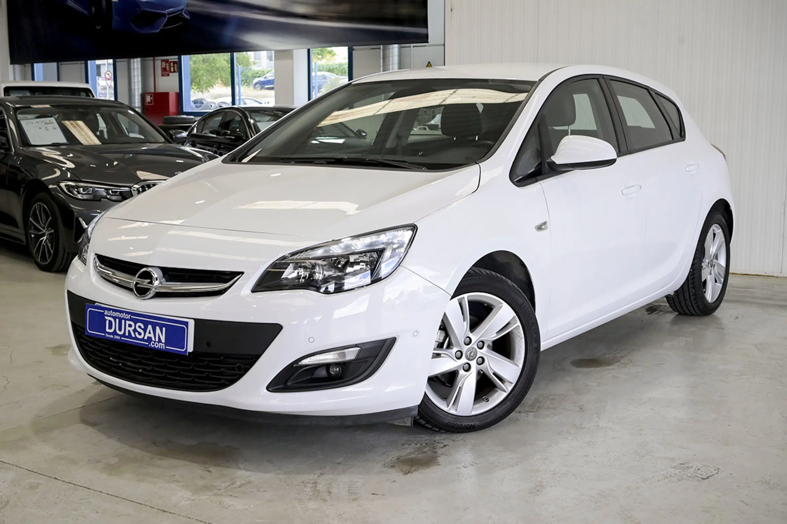 Opel Astra 1.4 Turbo Selective - Foto 1