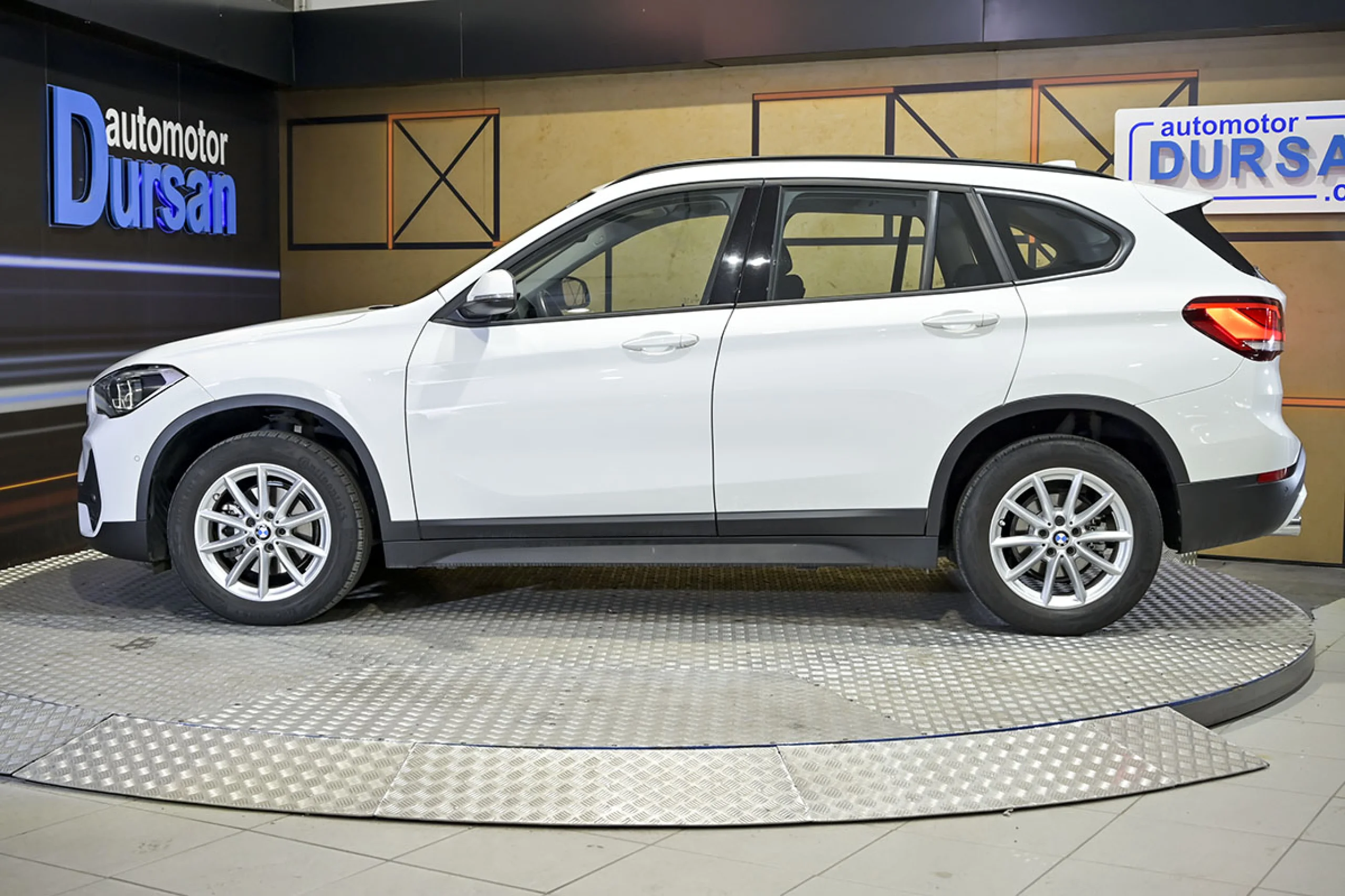 BMW X1 sDrive18d - Foto 19