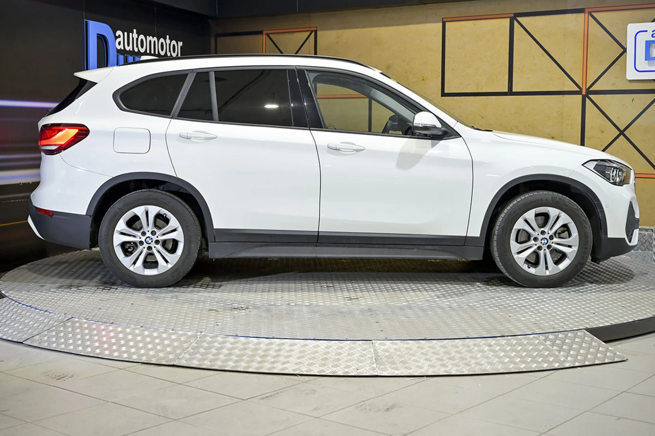 BMW X1 xDrive25e - Foto 21