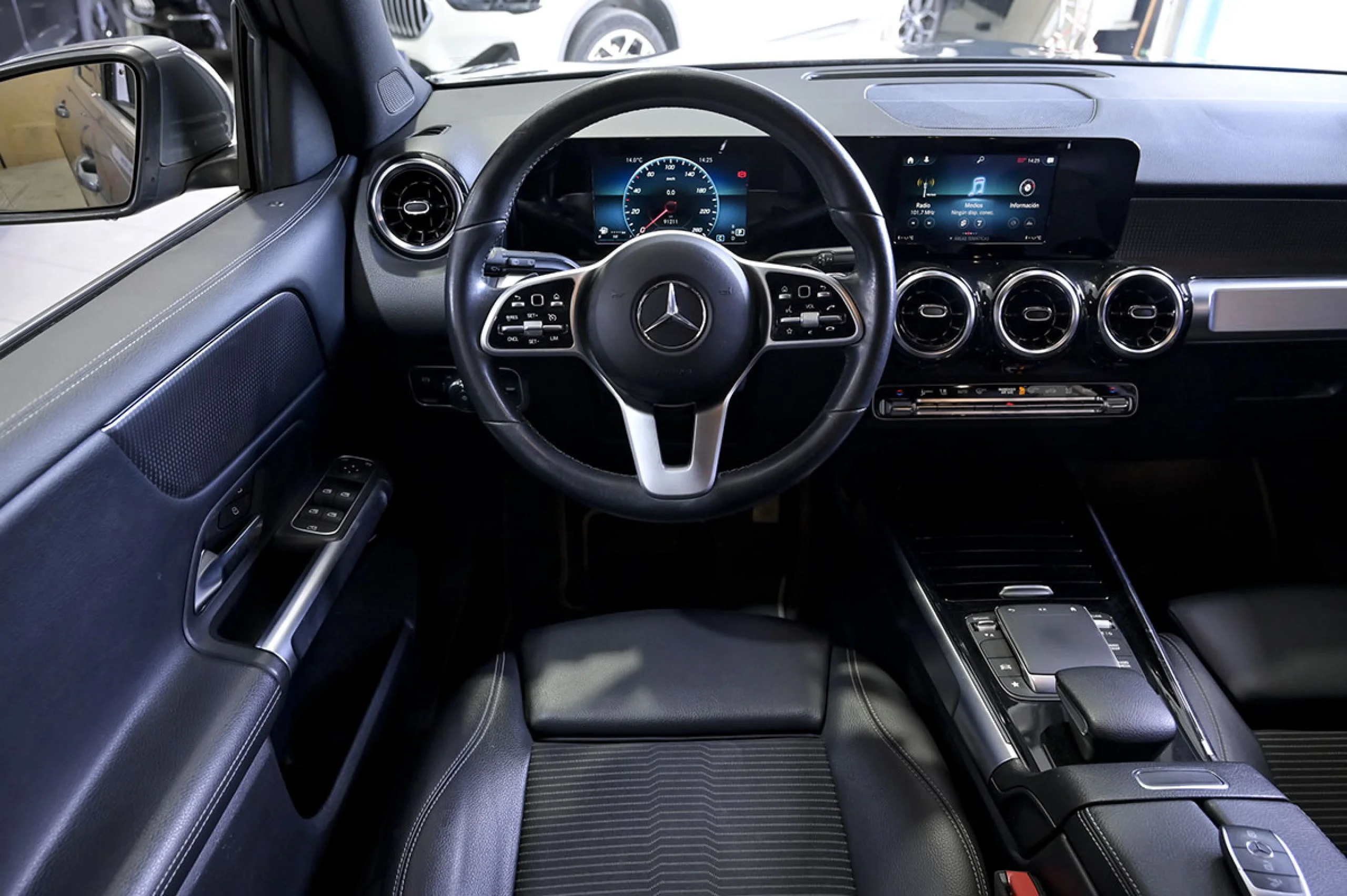 Mercedes-Benz GLB 220 MERCEDES-BENZ GLB 2.0 GLB 220 D 4MATIC DCT 140KW 190CV - Foto 34
