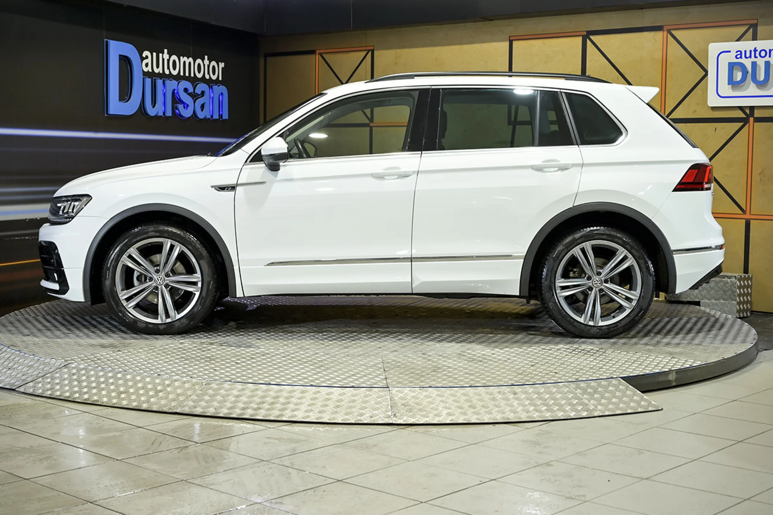 Volkswagen Tiguan Advance 2.0 TDI 110kW 150CV DSG - Foto 19