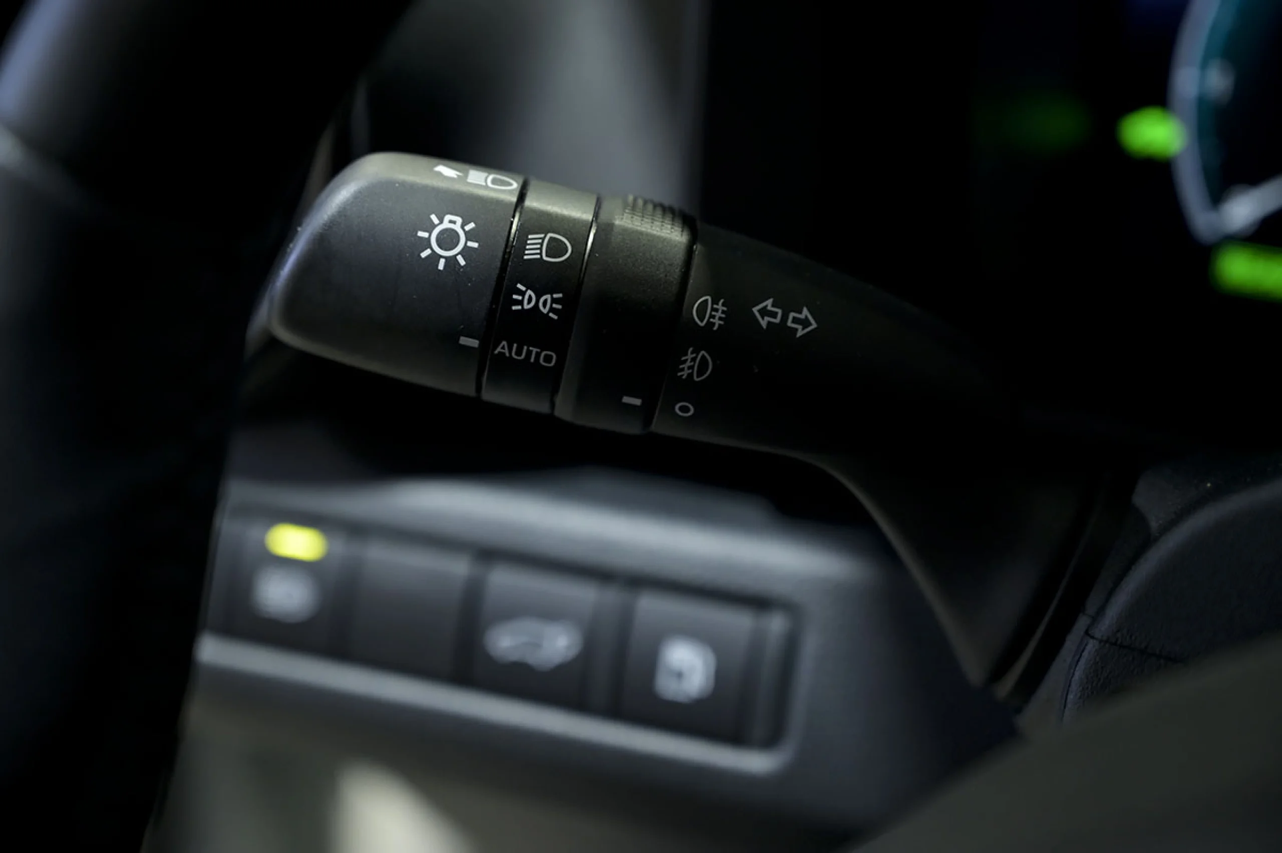 Toyota C-HR 2.0 200H Premiere Edition - Foto 30