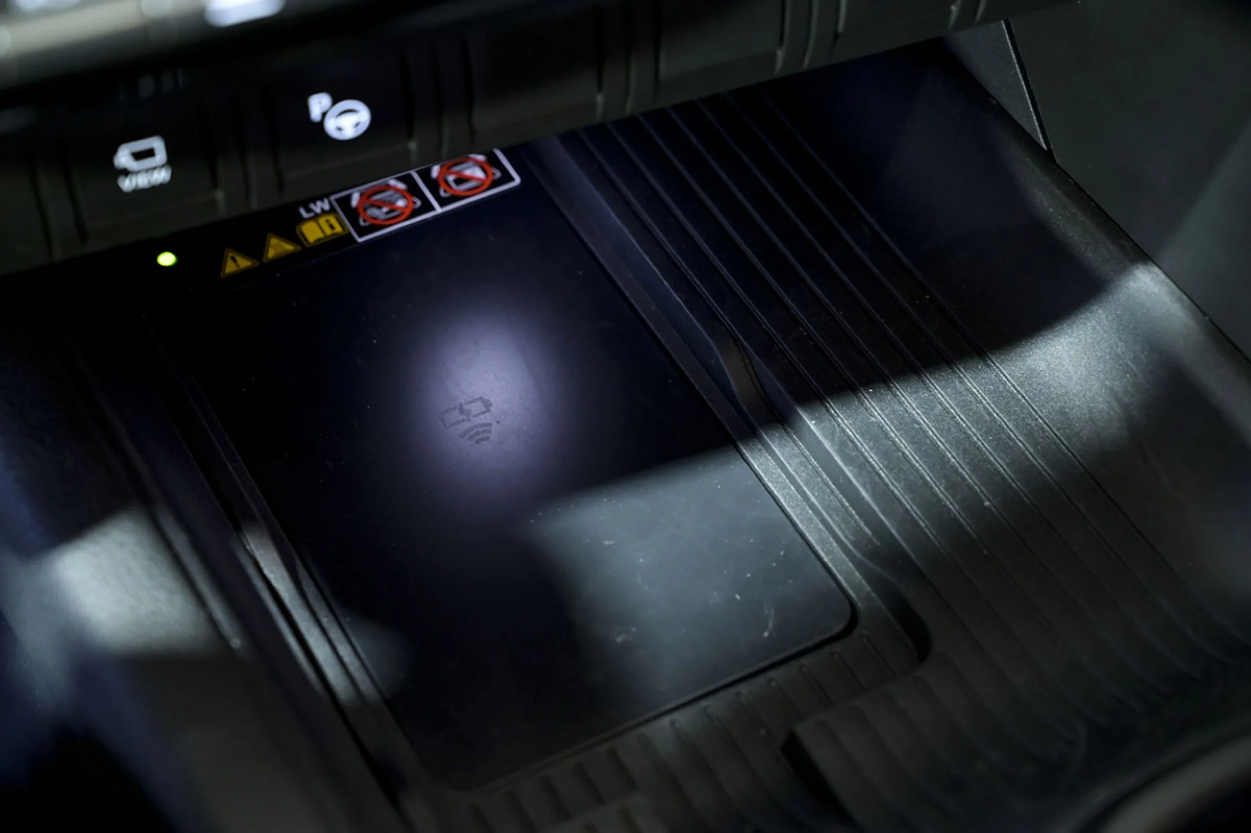 Toyota C-HR 2.0 200H Premiere Edition - Foto 42