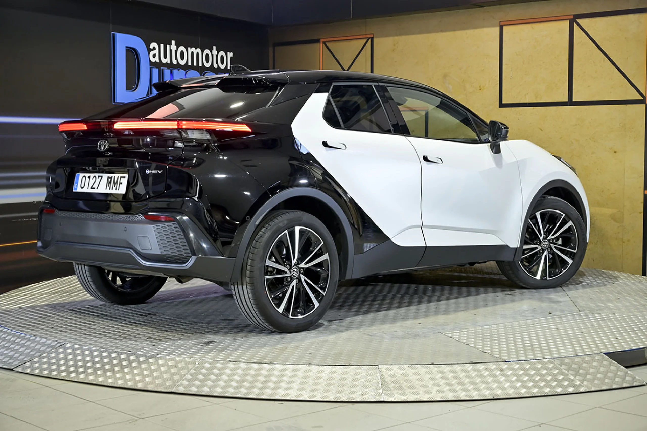 Toyota C-HR 2.0 200H Premiere Edition - Foto 5