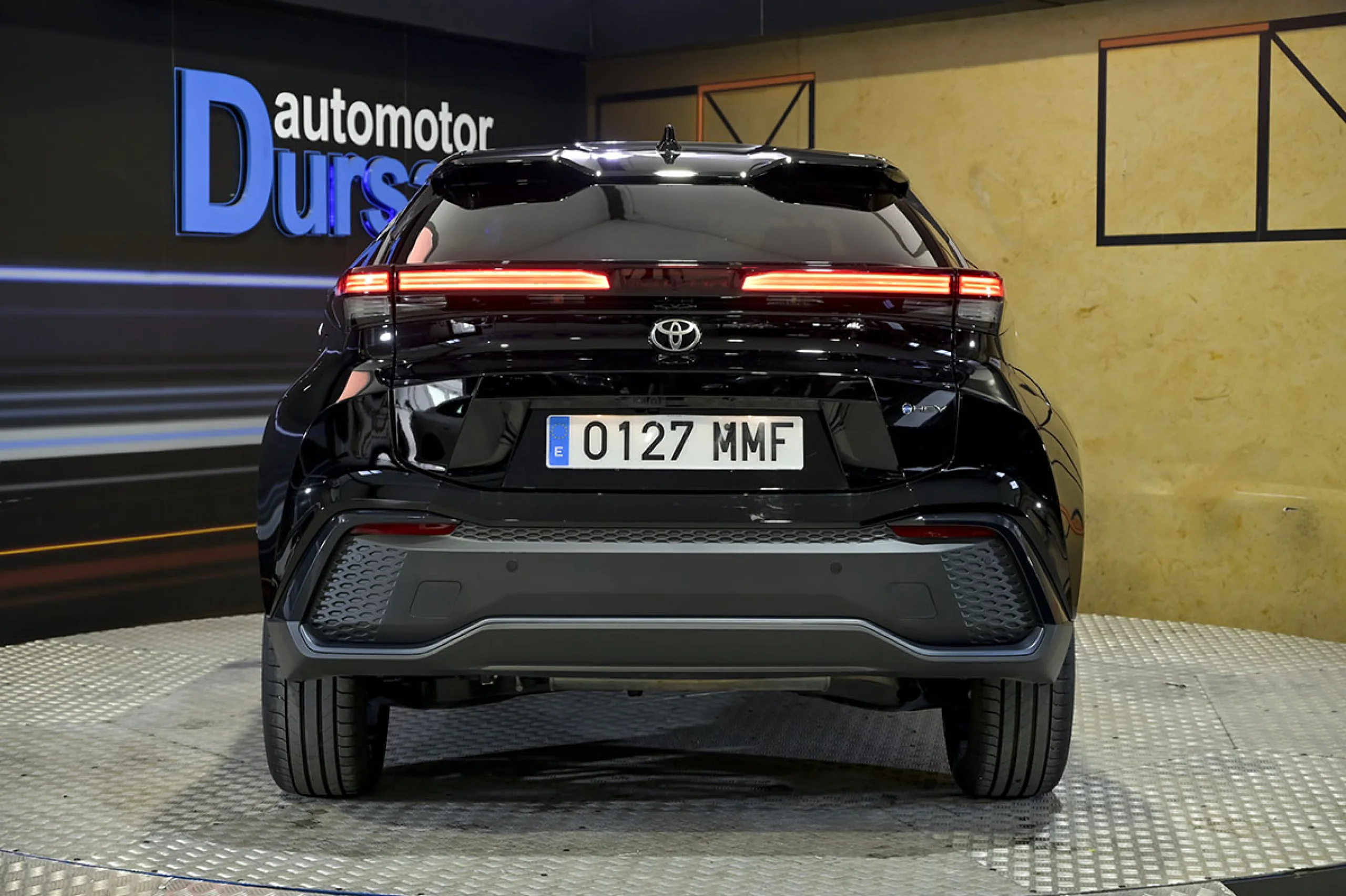 Toyota C-HR 2.0 200H Premiere Edition - Foto 12