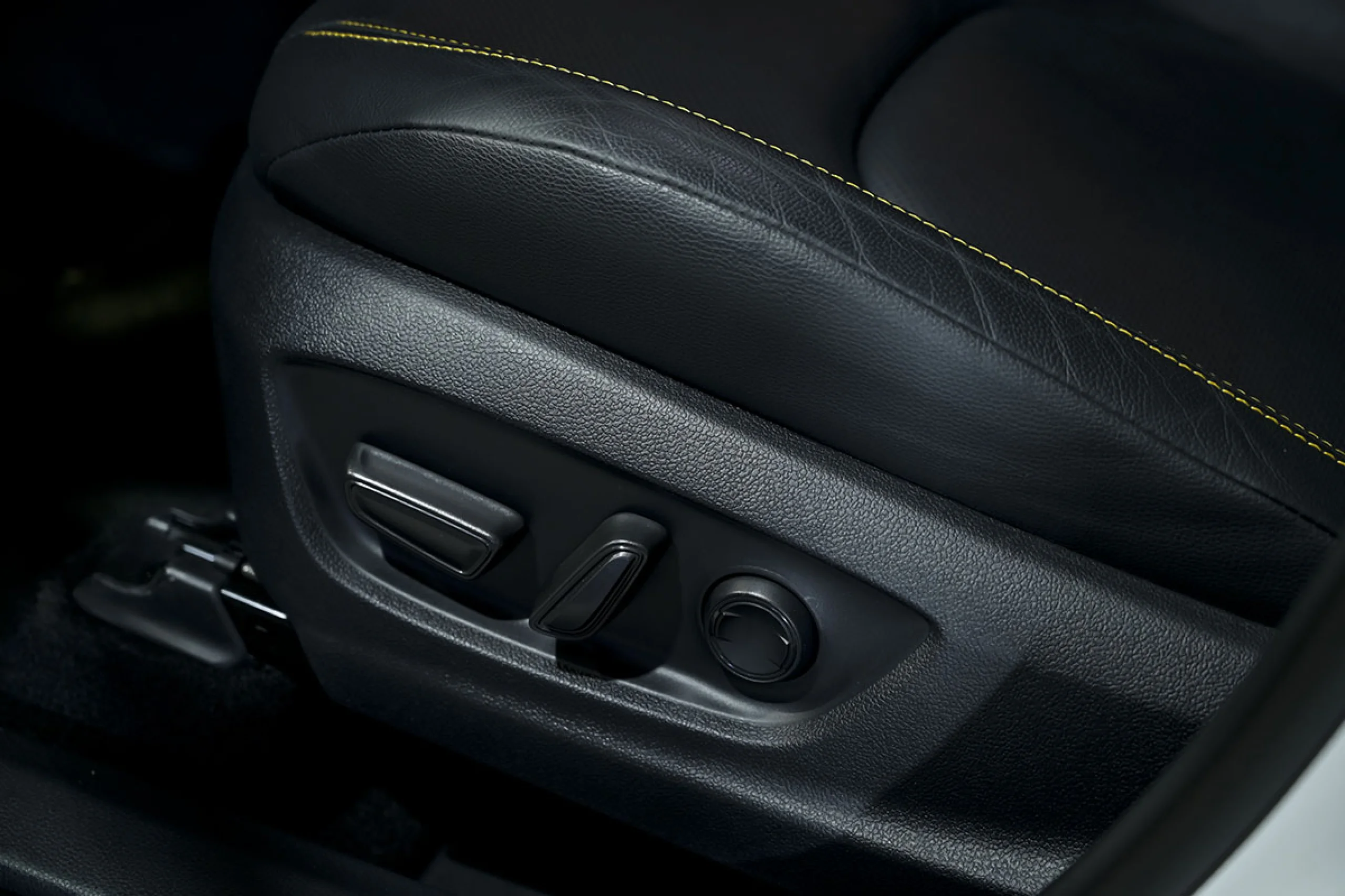 Toyota C-HR 2.0 200H Premiere Edition - Foto 27