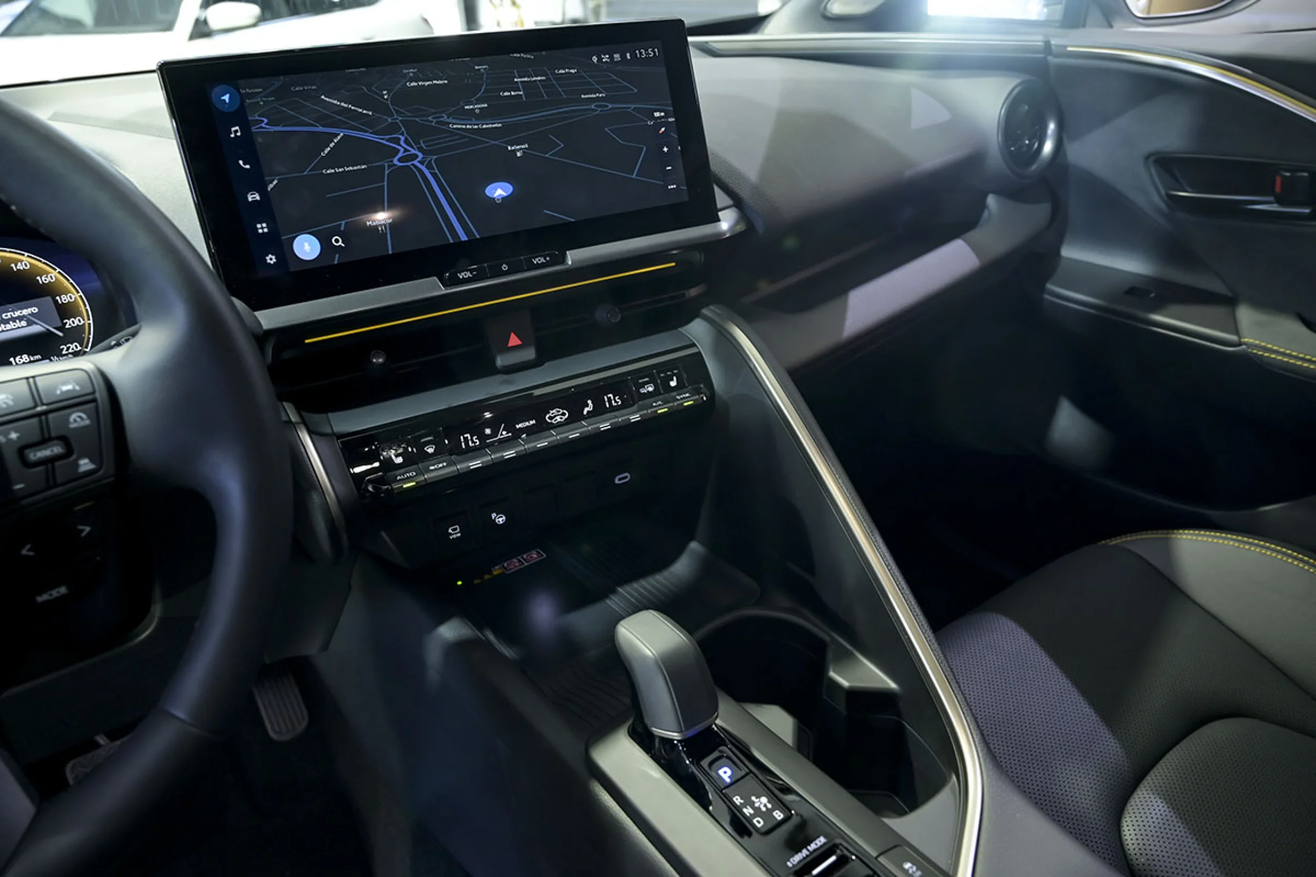 Toyota C-HR 2.0 200H Premiere Edition - Foto 35