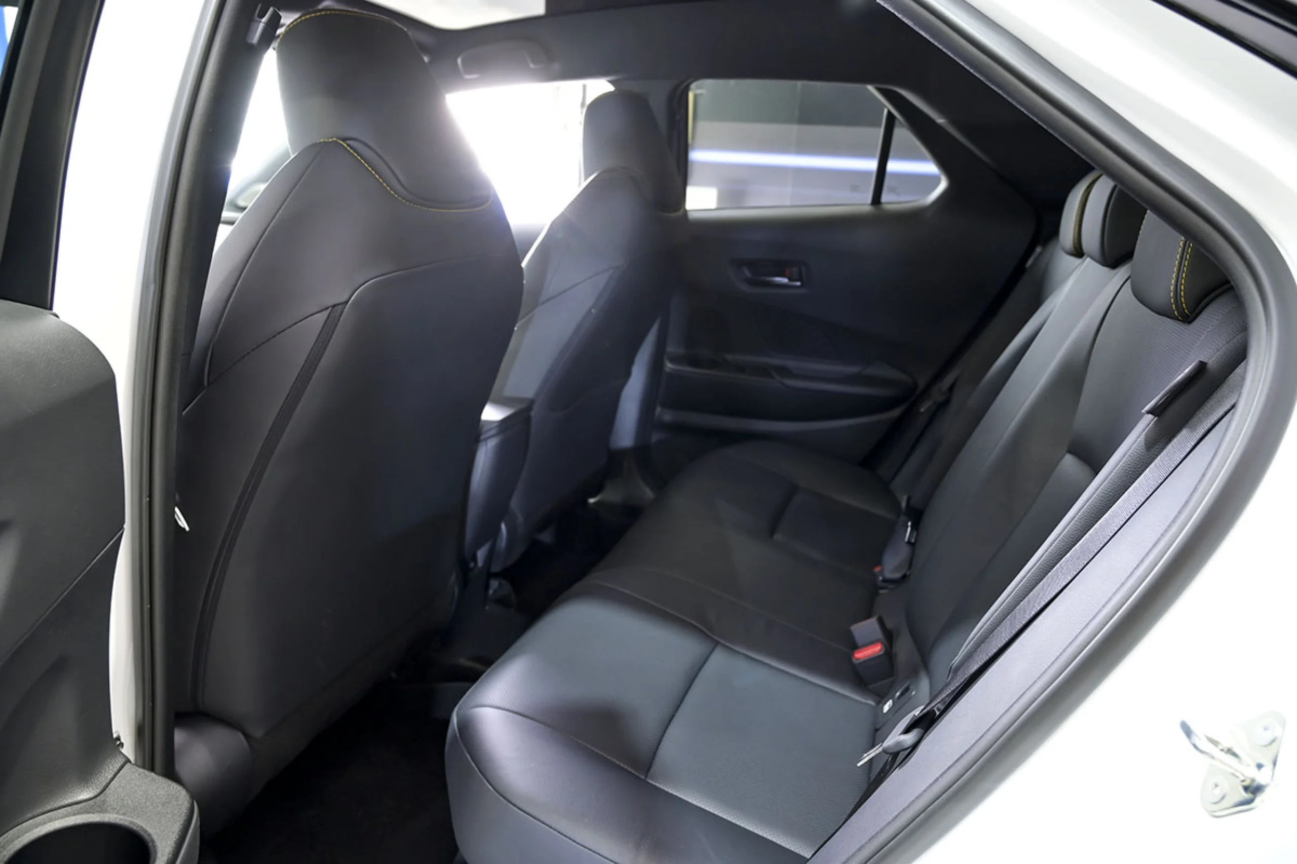 Toyota C-HR 2.0 200H Premiere Edition - Foto 16