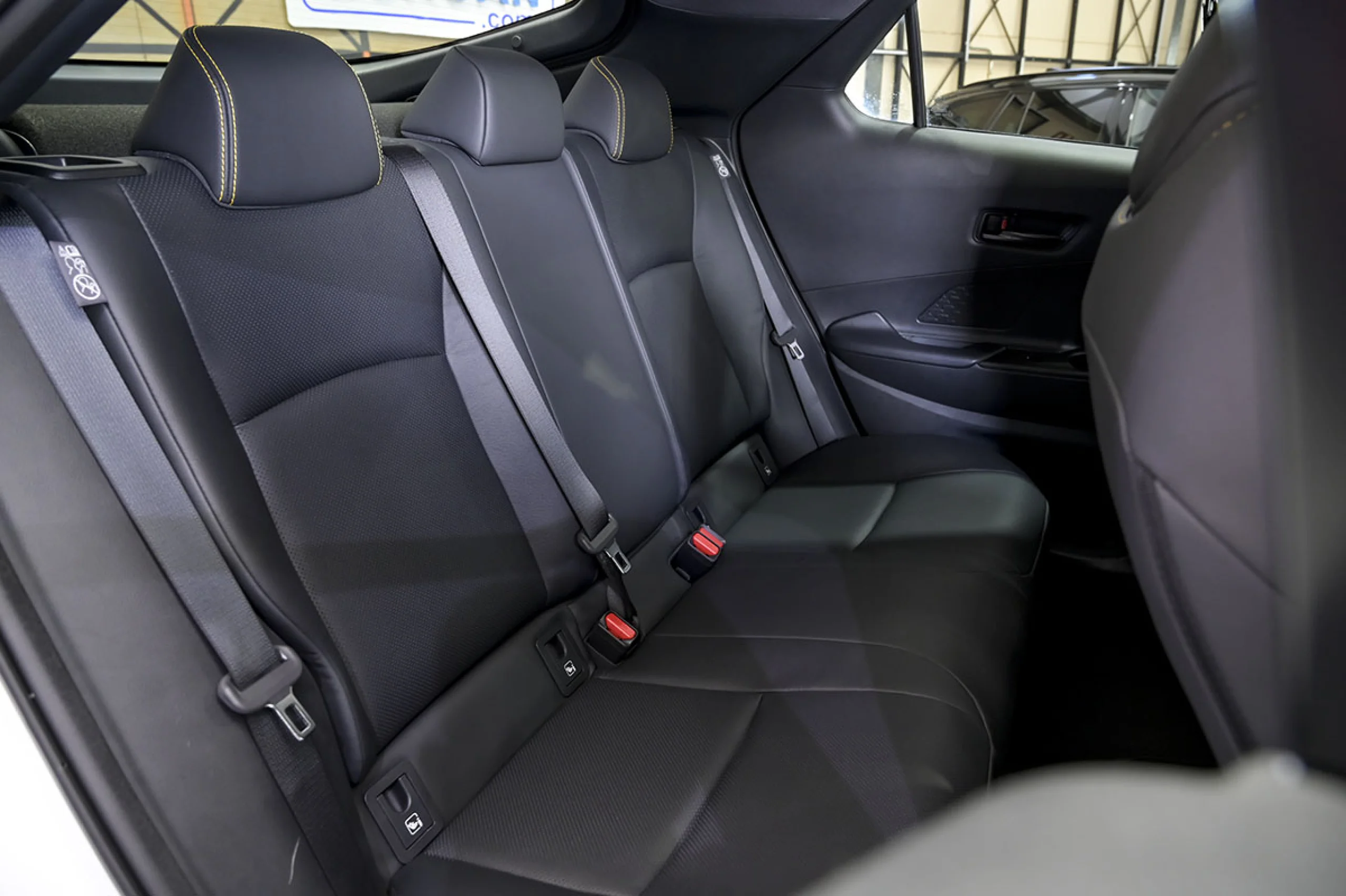 Toyota C-HR 2.0 200H Premiere Edition - Foto 18