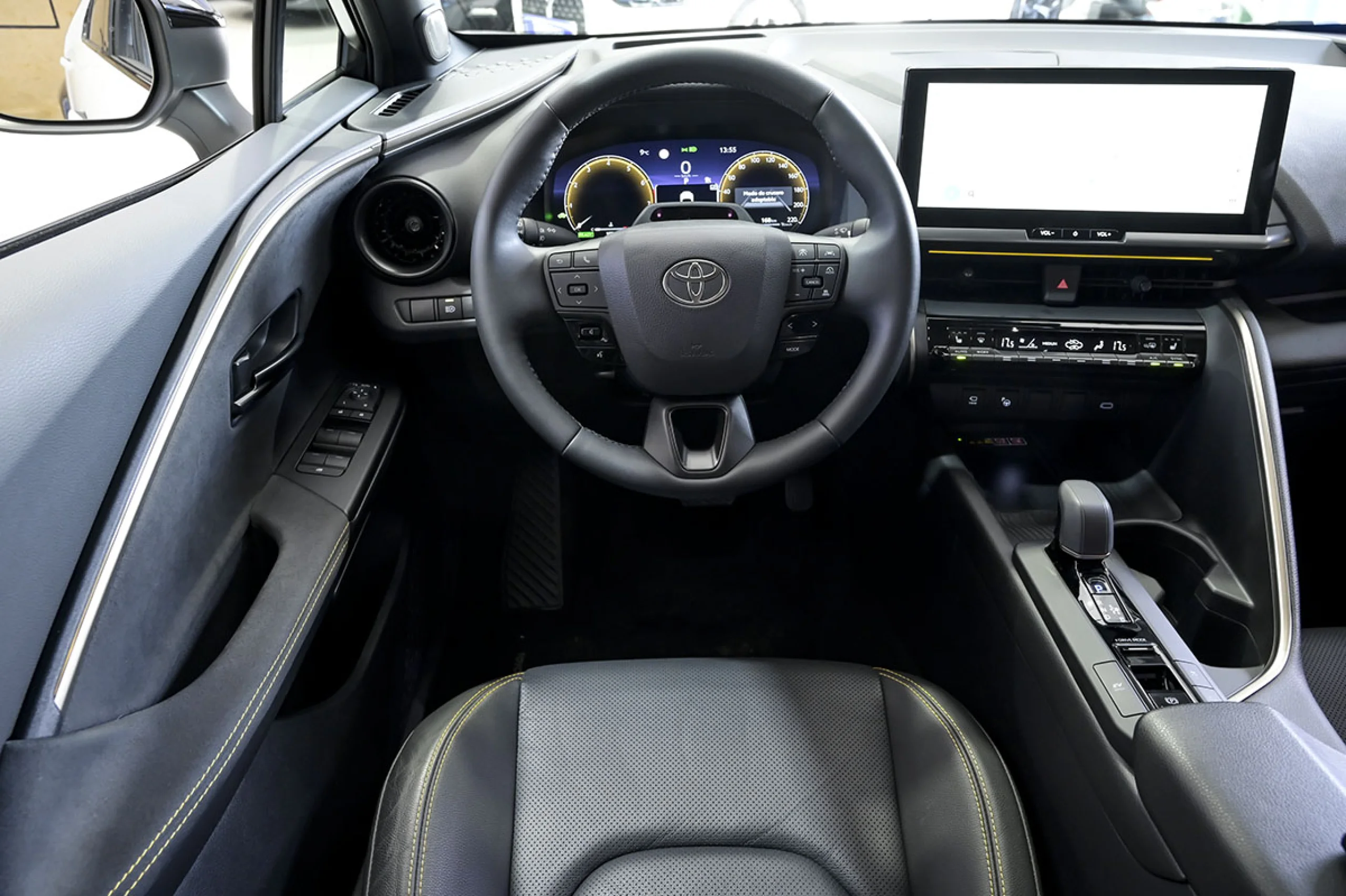 Toyota C-HR 2.0 200H Premiere Edition - Foto 47