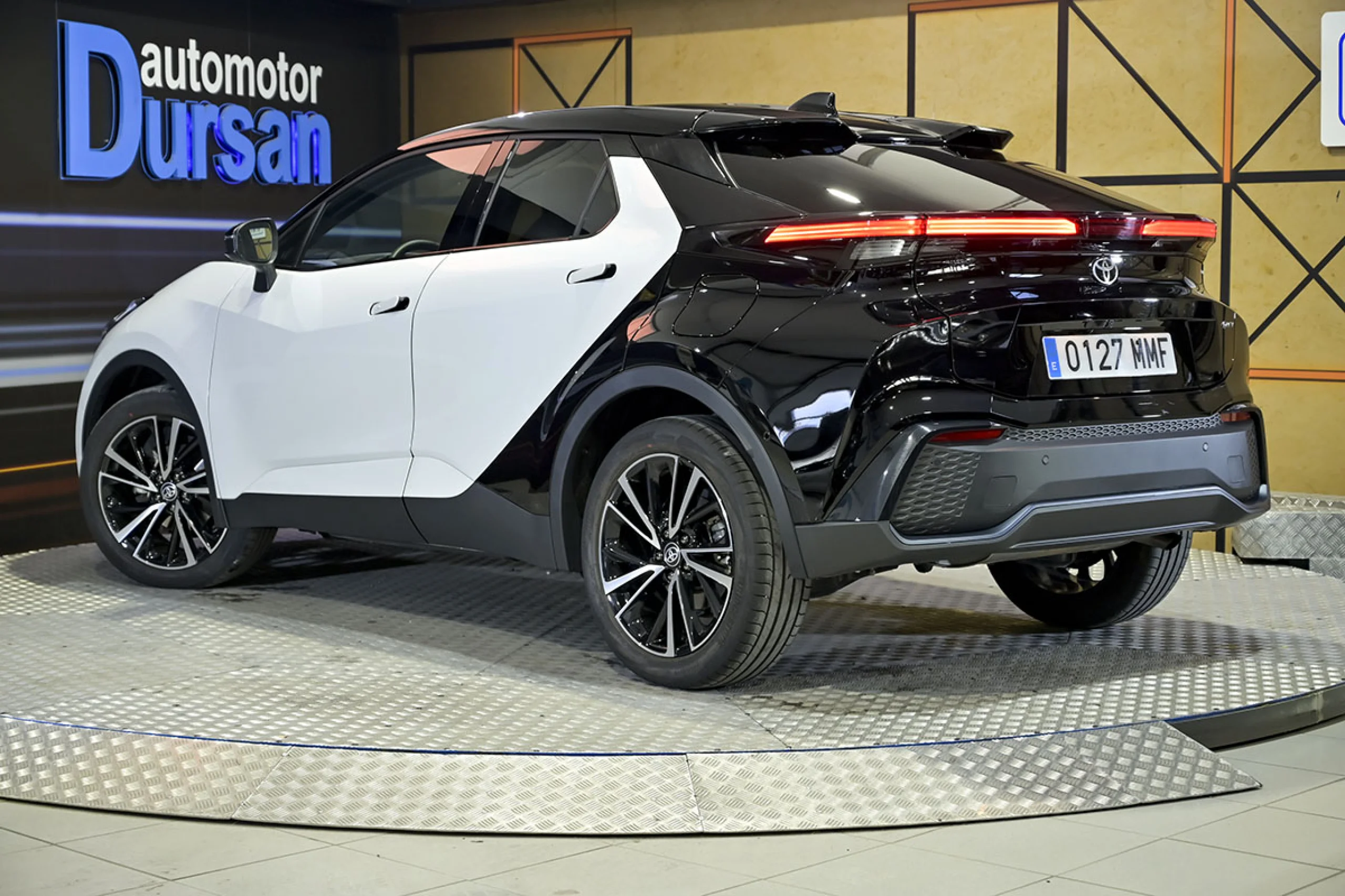 Toyota C-HR 2.0 200H Premiere Edition - Foto 4