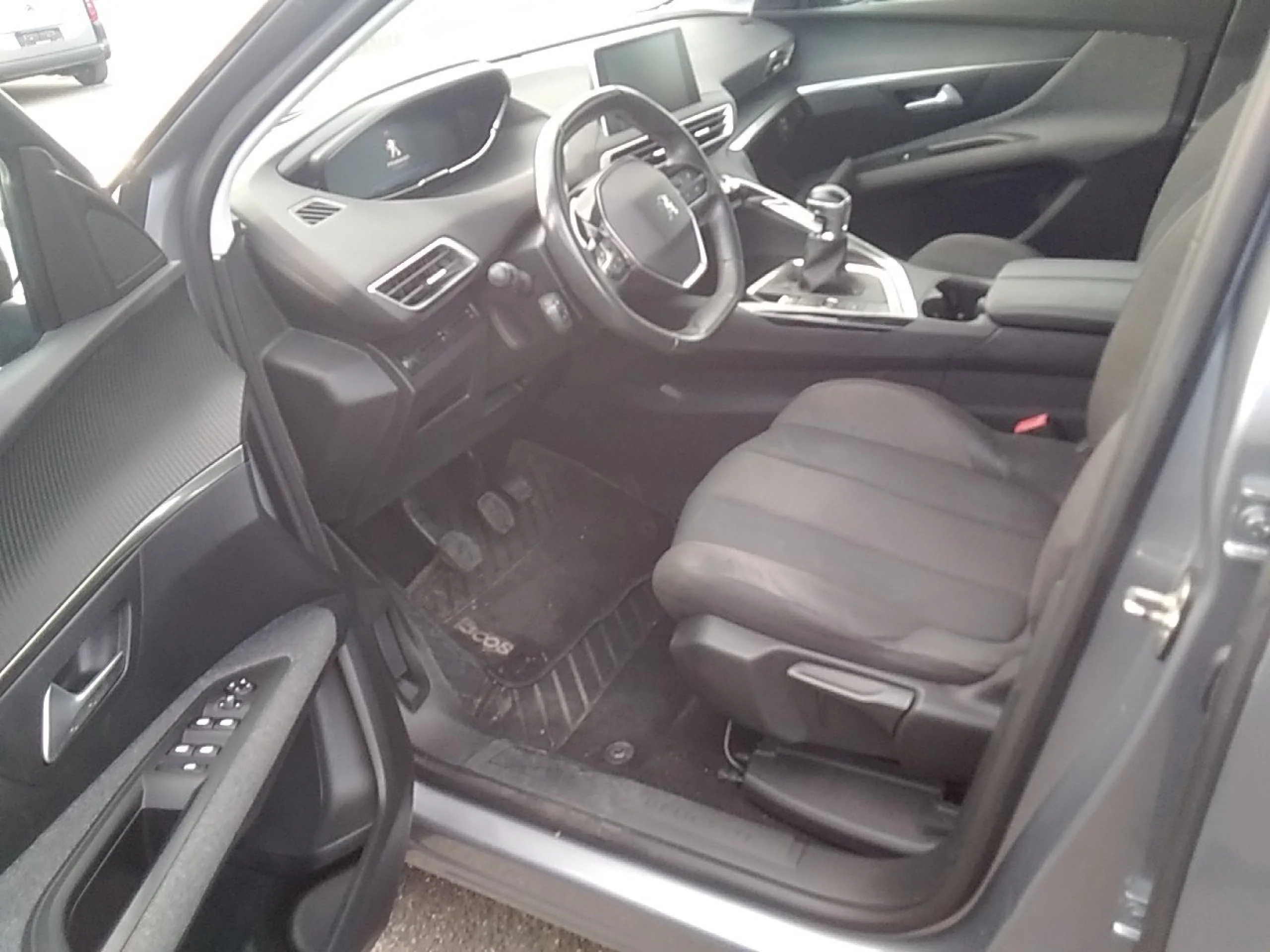 Peugeot 3008 1.5 BlueHDi 96kW (130CV) S&amp;S Active Pack - Foto 7