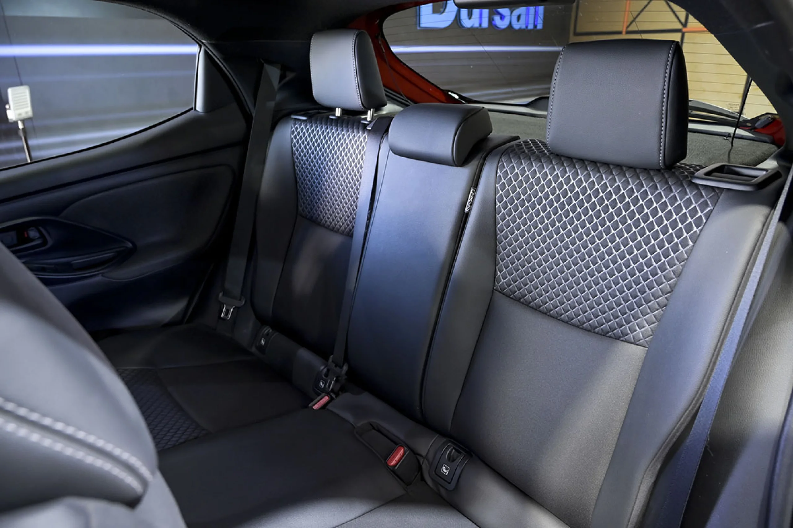 Toyota Yaris 1.5 120H Style P. Premier Edition - Foto 17