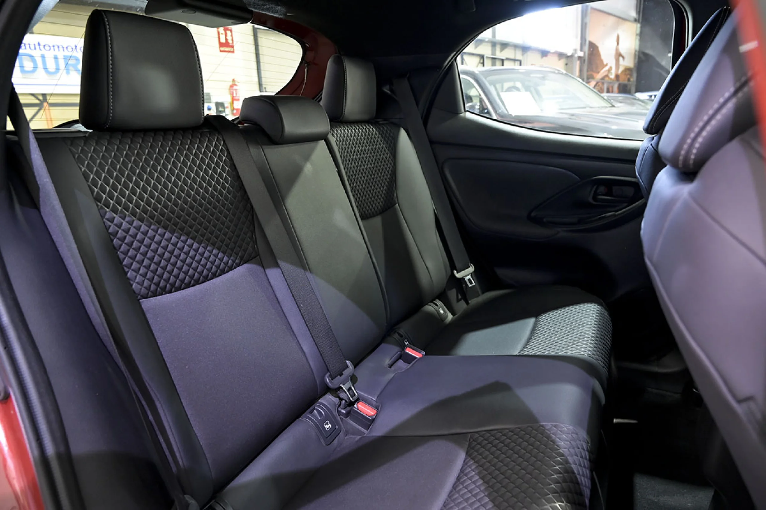 Toyota Yaris 1.5 120H Style P. Premier Edition - Foto 18