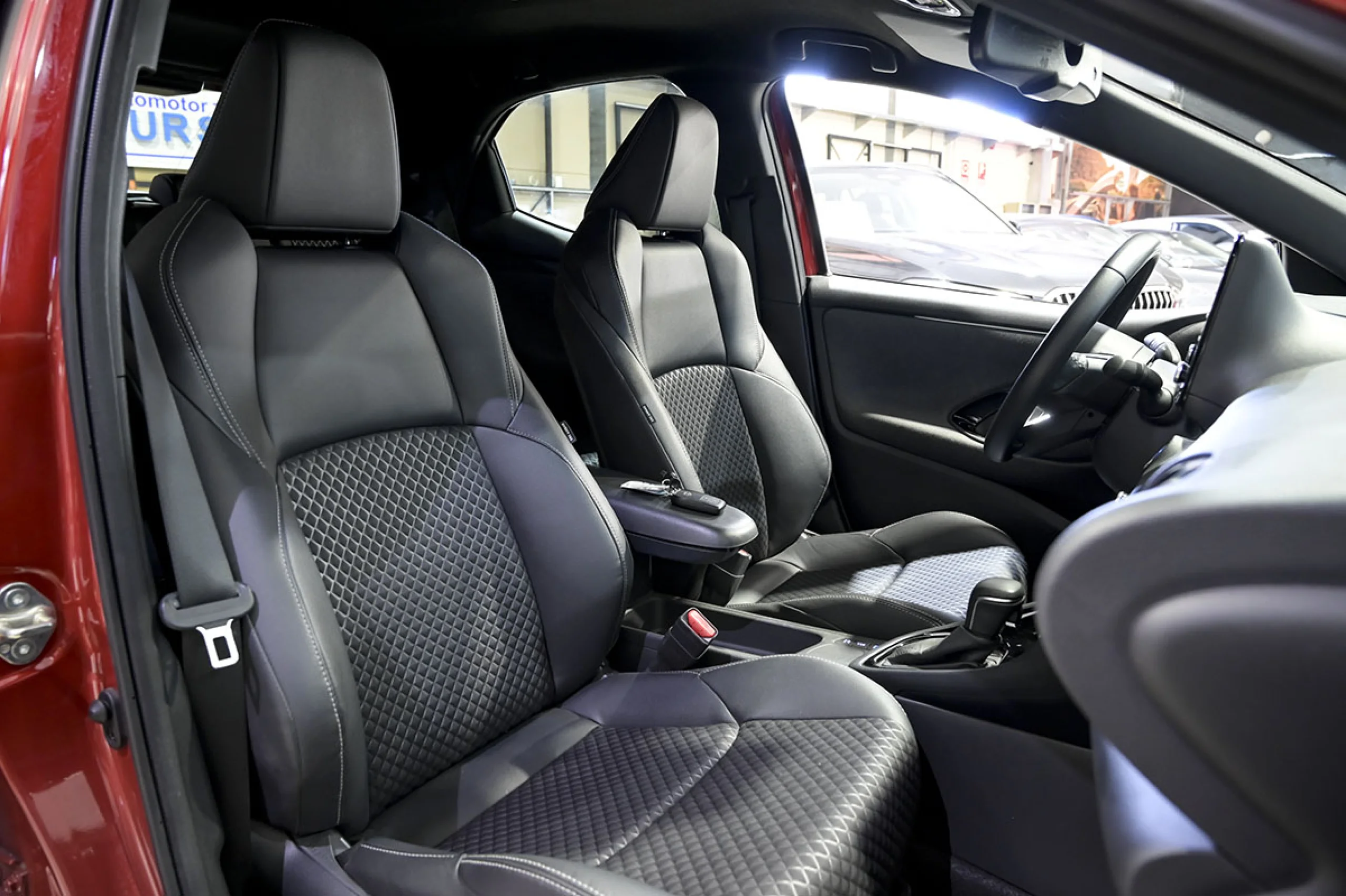 Toyota Yaris 1.5 120H Style P. Premier Edition - Foto 36