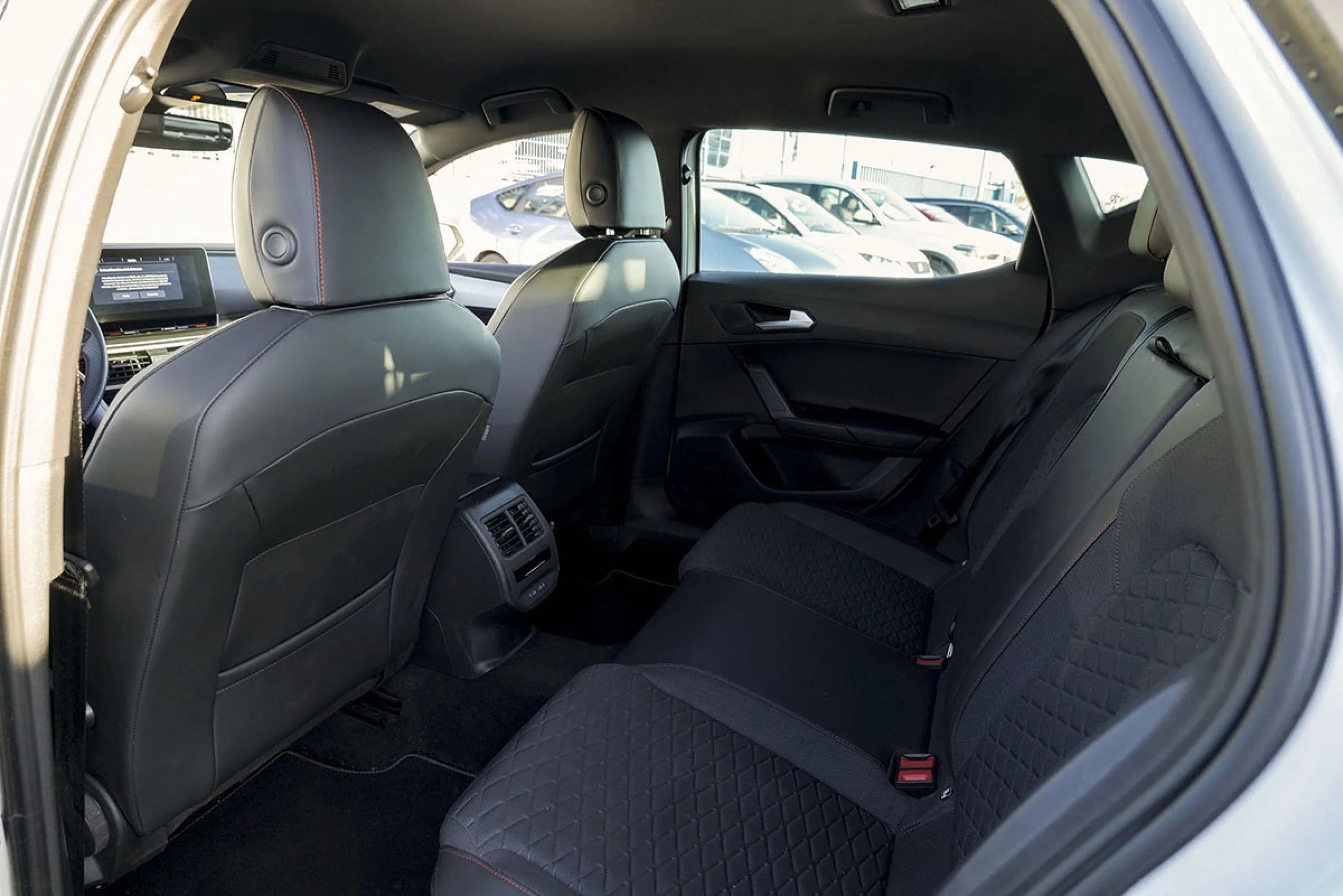 Seat Leon León 1.5 eTSI 110kW DSG SS FR Spec Edition - Foto 13